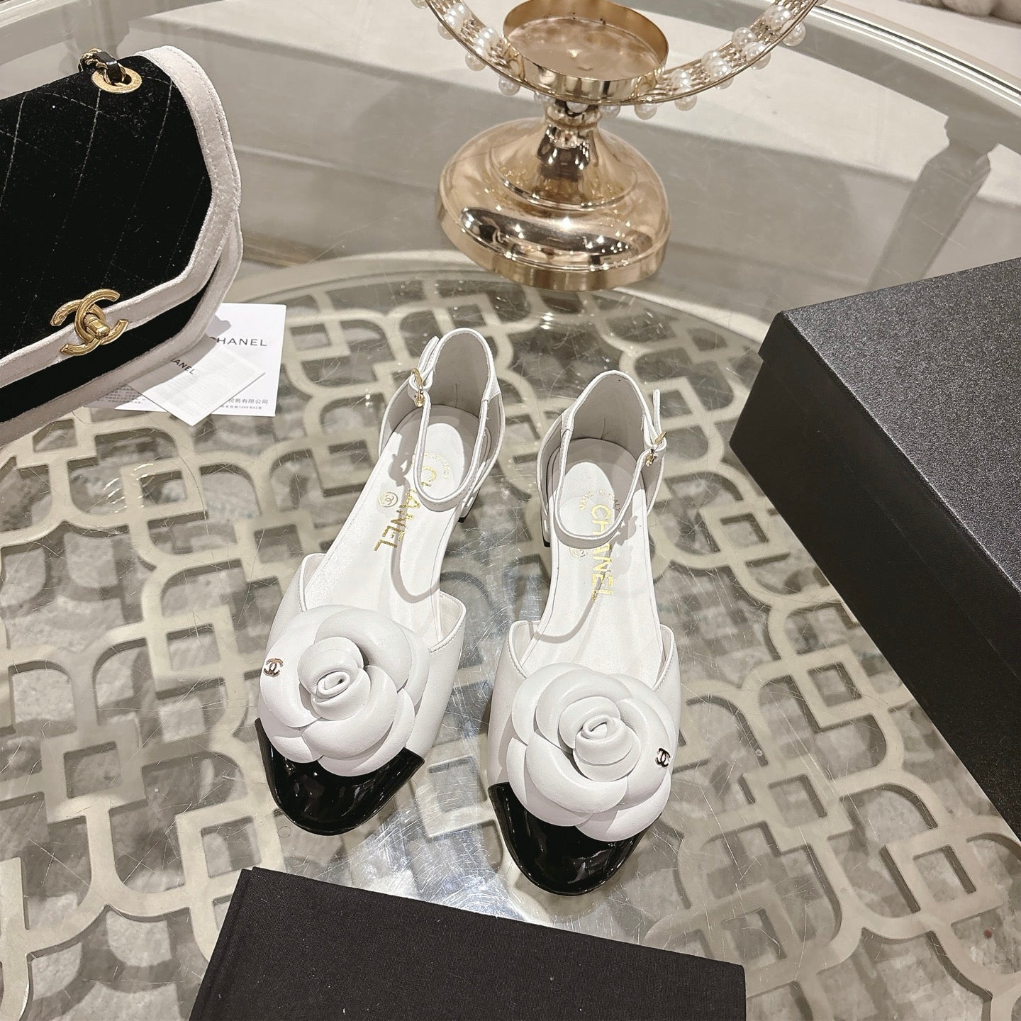 CC 26s Camellia Hollow Sandals White Sheepskin 736525