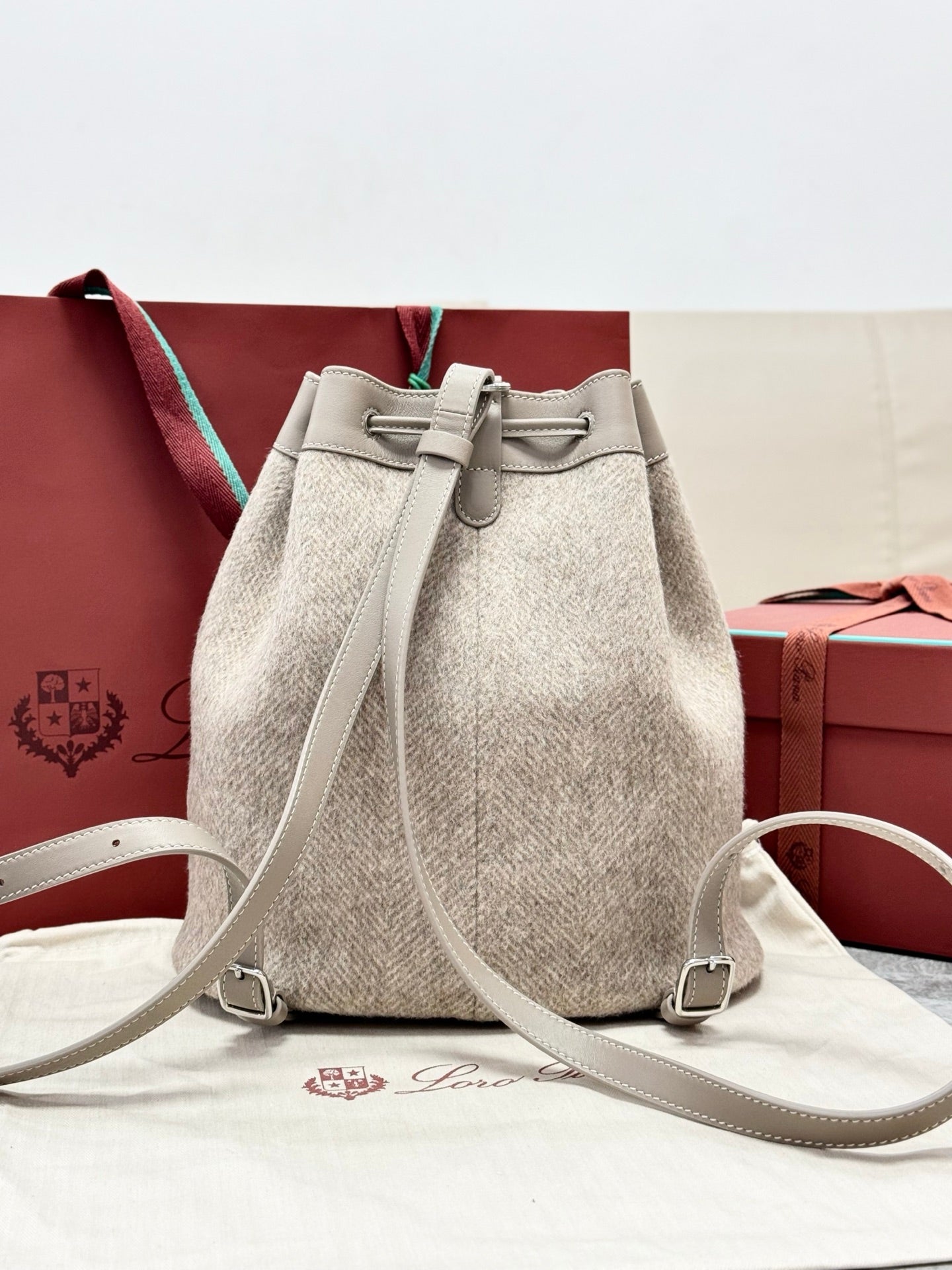 LP Extra Drawstring Backpack L27 Grey Wool Leather
