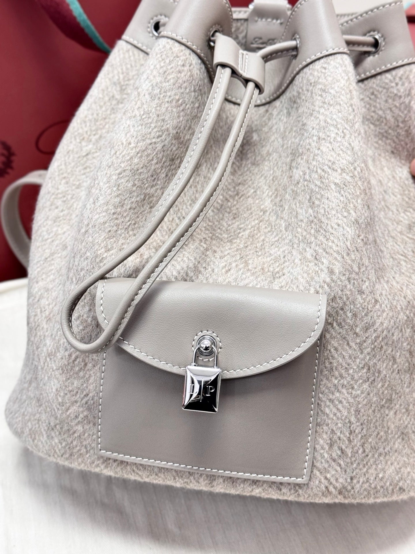 LP Extra Drawstring Backpack L27 Grey Wool Leather