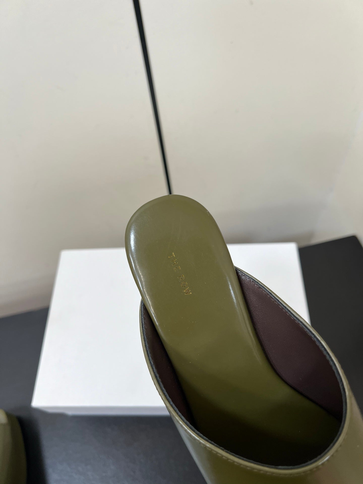 The Row Emi Flatform Sandal 50mm Olive Patent Leather 340004