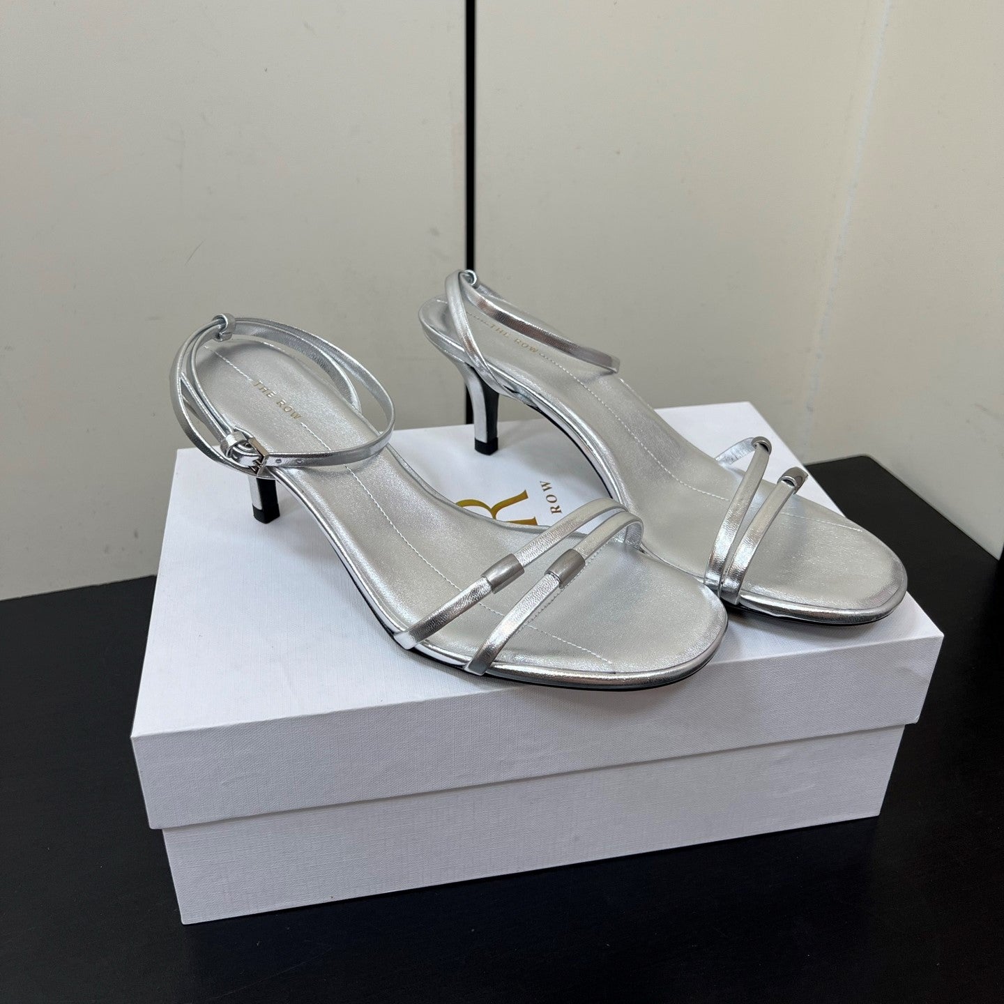 The Row Open-toe One-strap Sandals 6.5cm Silver Metallic Cowhide 340018