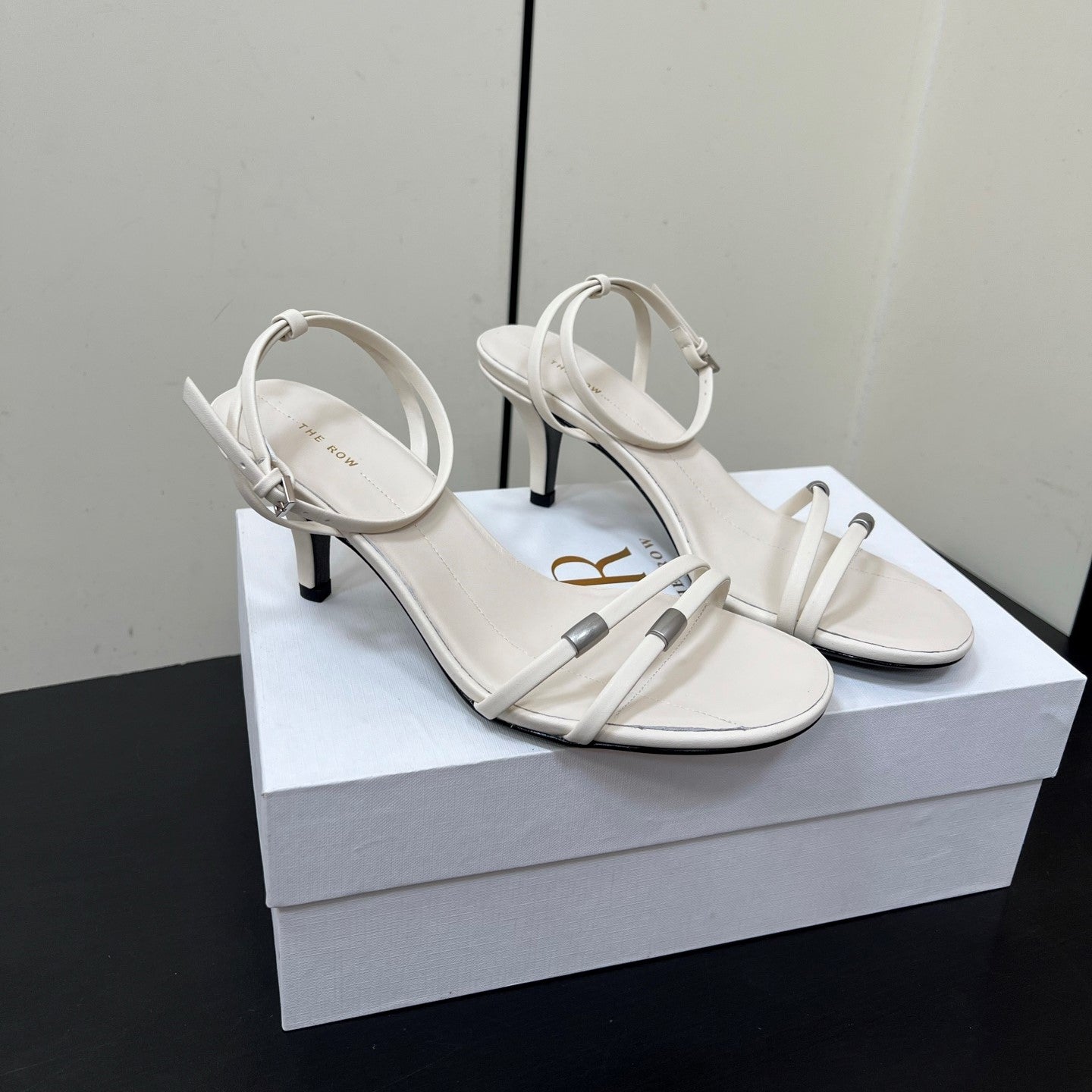 The Row Open-toe One-strap Sandals 6.5cm Ivory Cowhide 340019