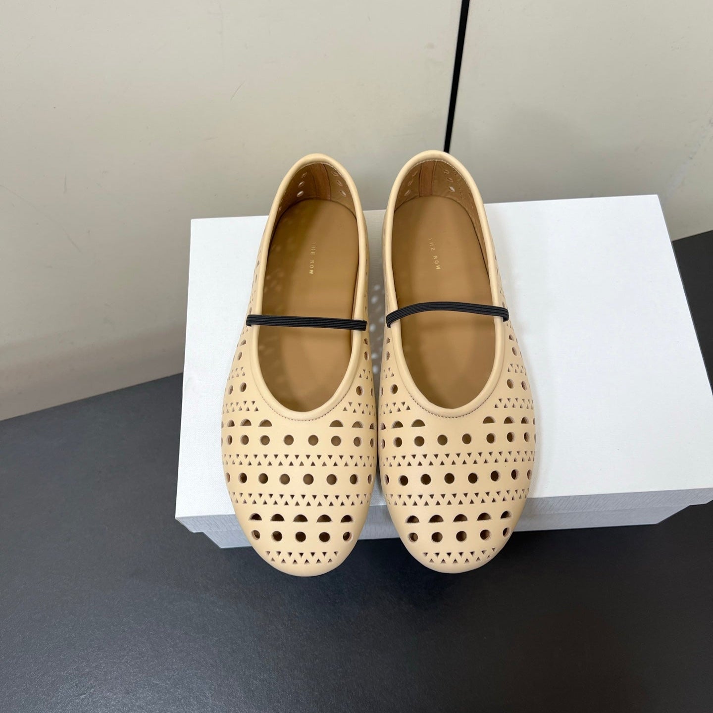 The Row Garden Mary Janes Flats Beige Calfskin 340032