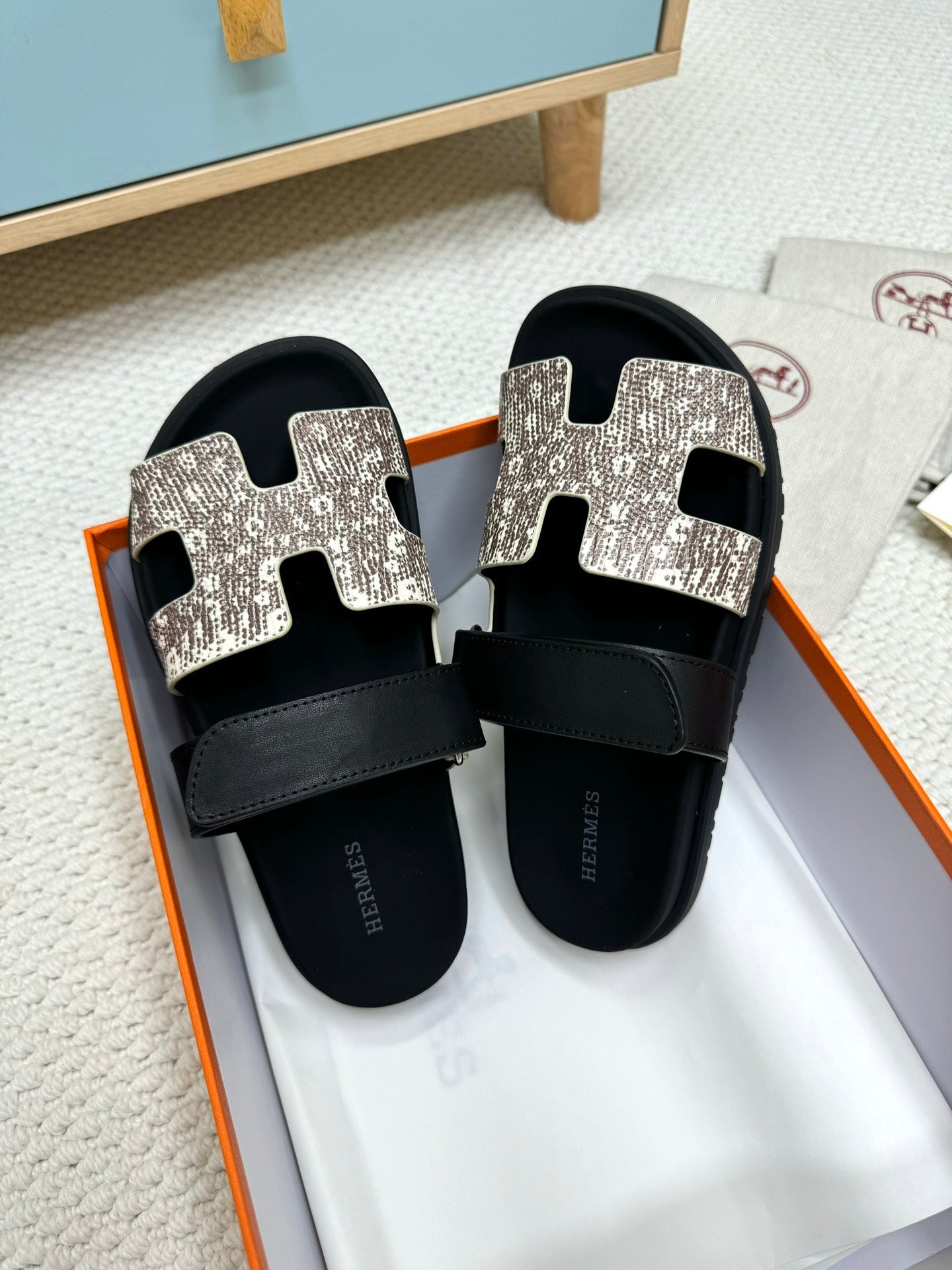 HM Chypre Sandal Black Off White Python Skin Pattern 618578