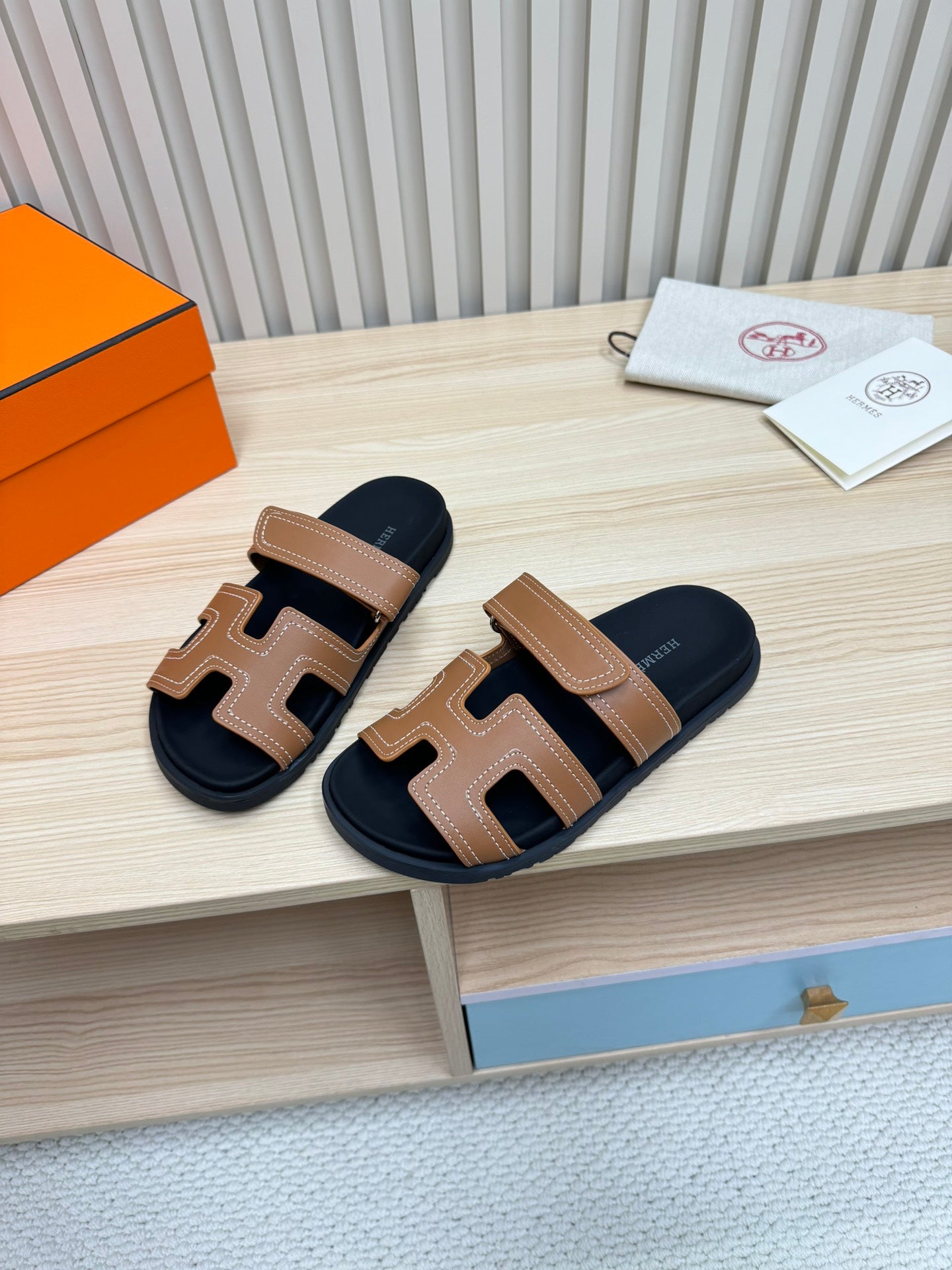 HM Chypre Sandal Hemming Brown Black Cowhide 618588