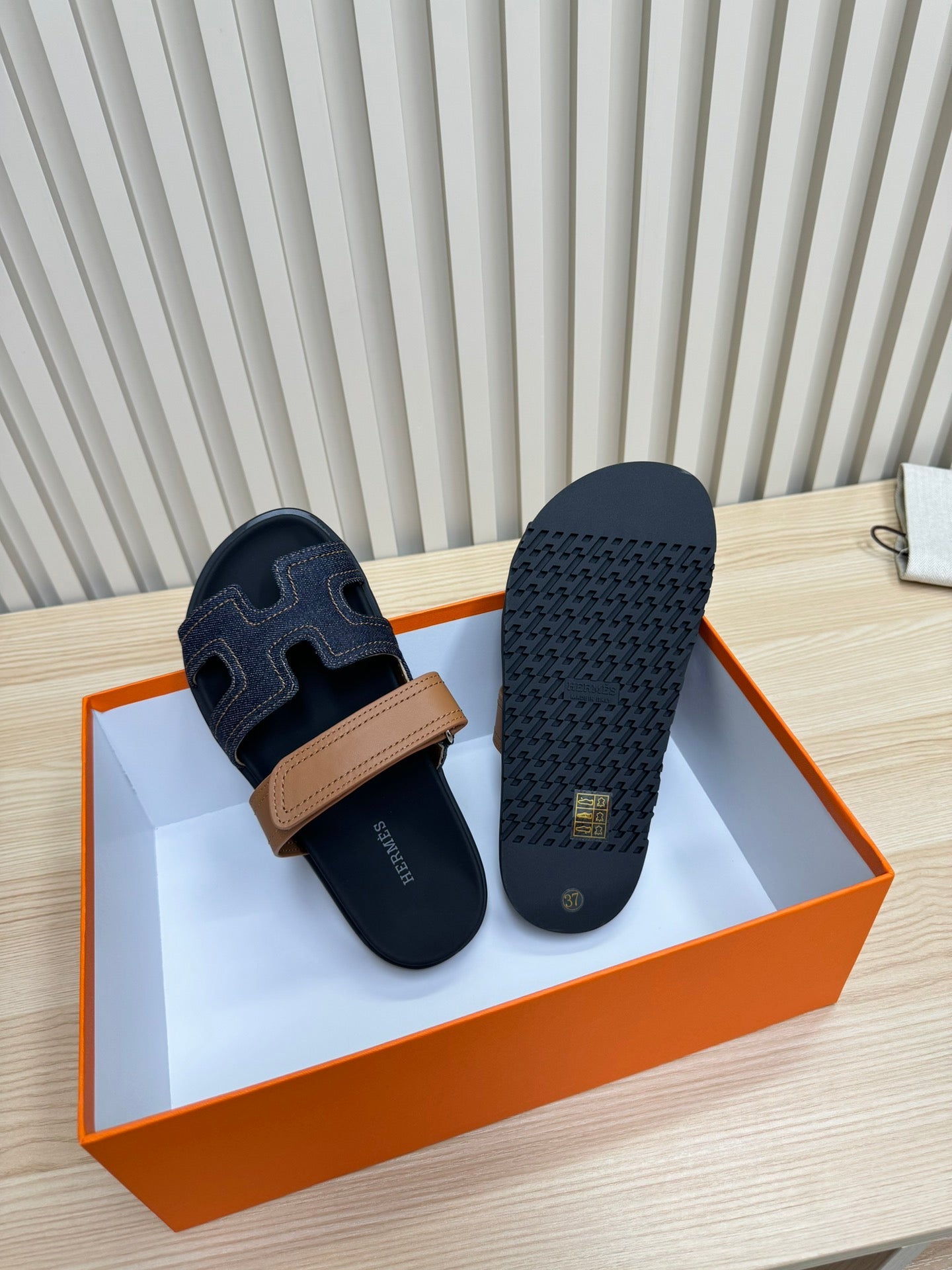 HM Chypre Sandal Hemming Brown Black Cowhide Denim 618587