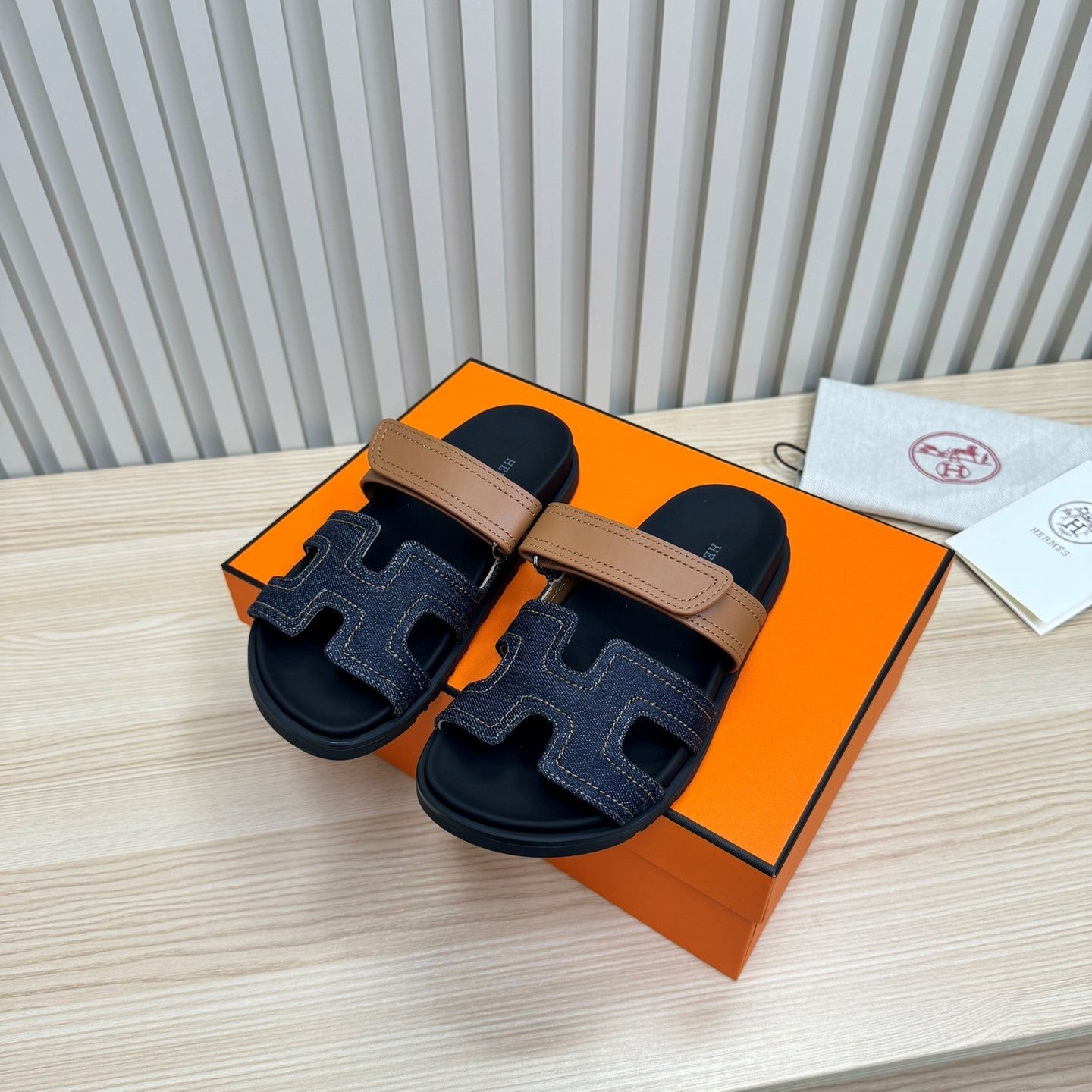 HM Chypre Sandal Hemming Brown Black Cowhide Denim 618587