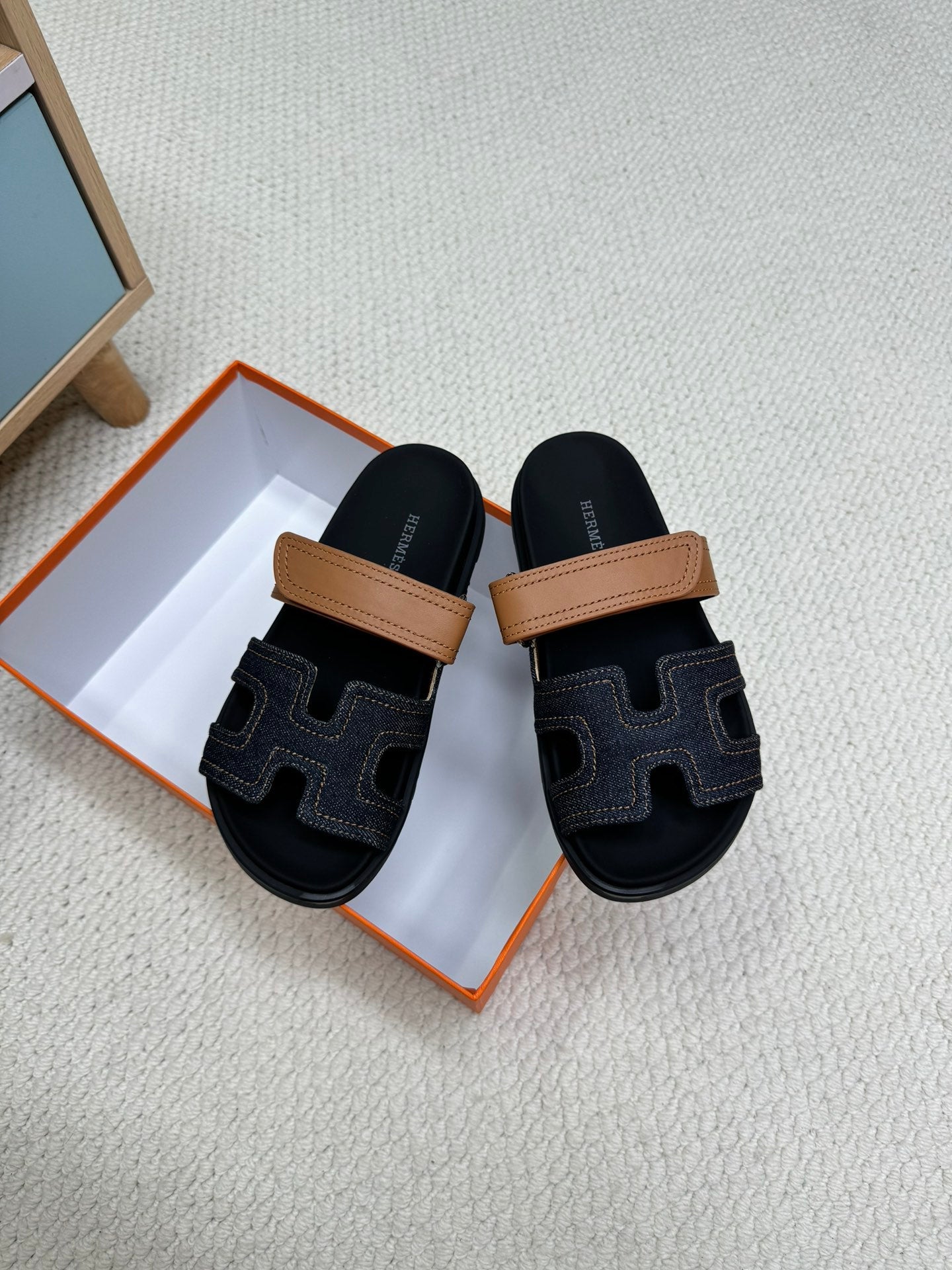 HM Chypre Sandal Hemming Brown Black Cowhide Denim 618587