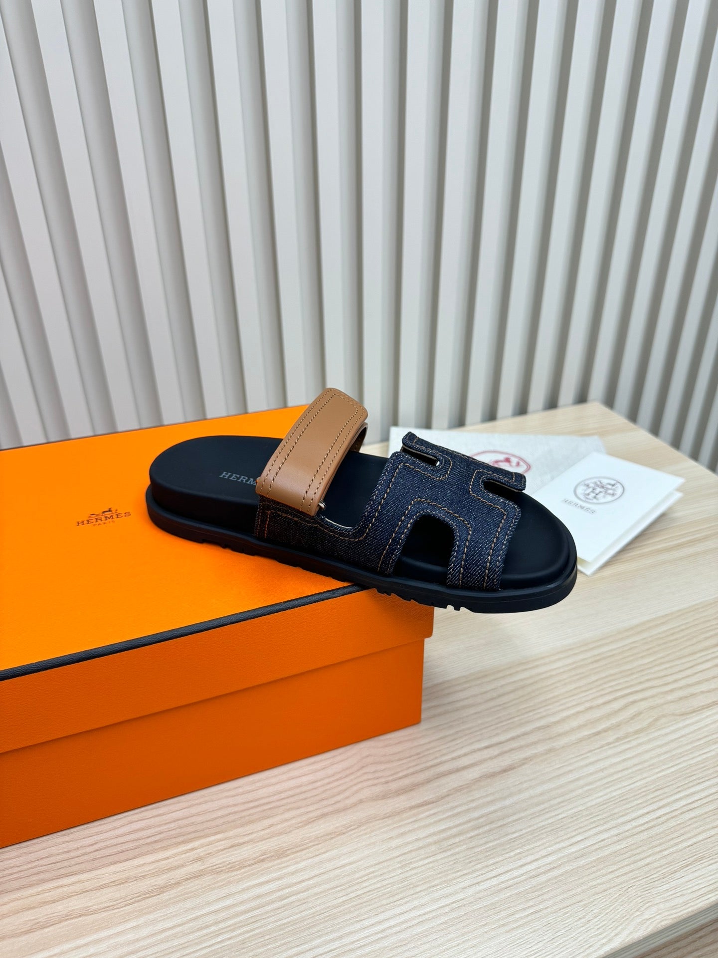 HM Chypre Sandal Hemming Brown Black Cowhide Denim 618587