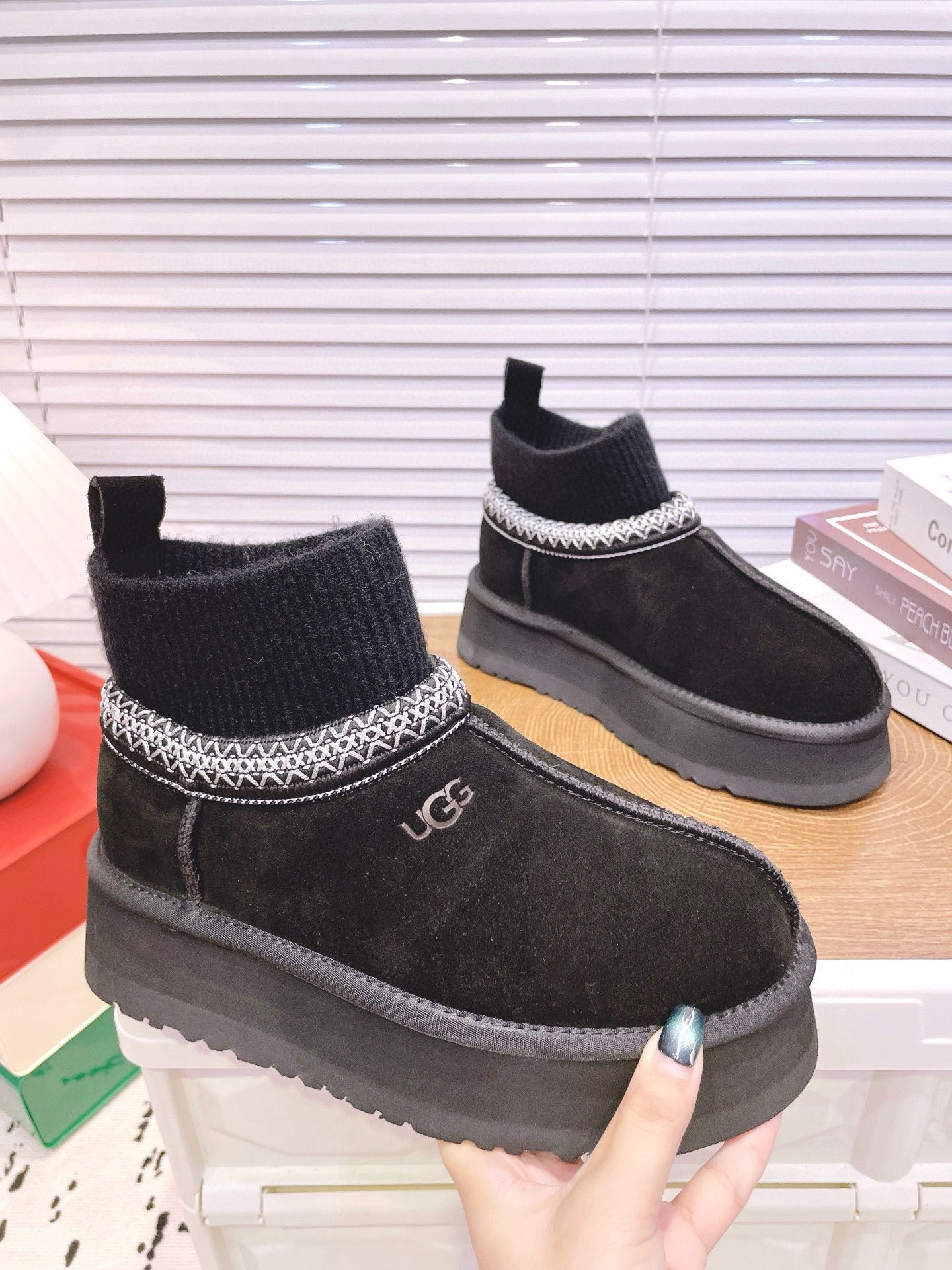 UGG Tazz Platform Boots Black Frabic Suede 512865
