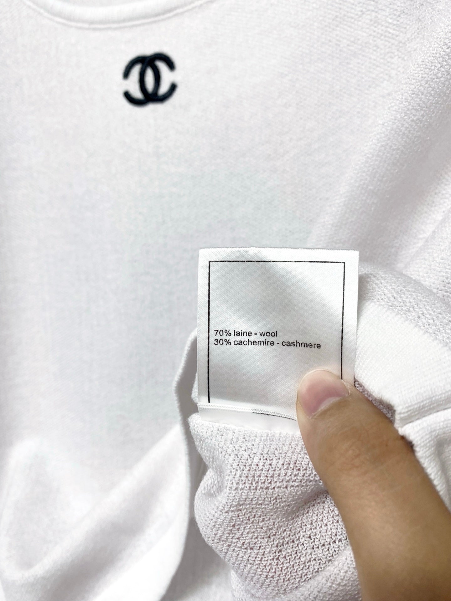 Chanel 26s Cropped Short-Sleeved Knit Top Style 1222