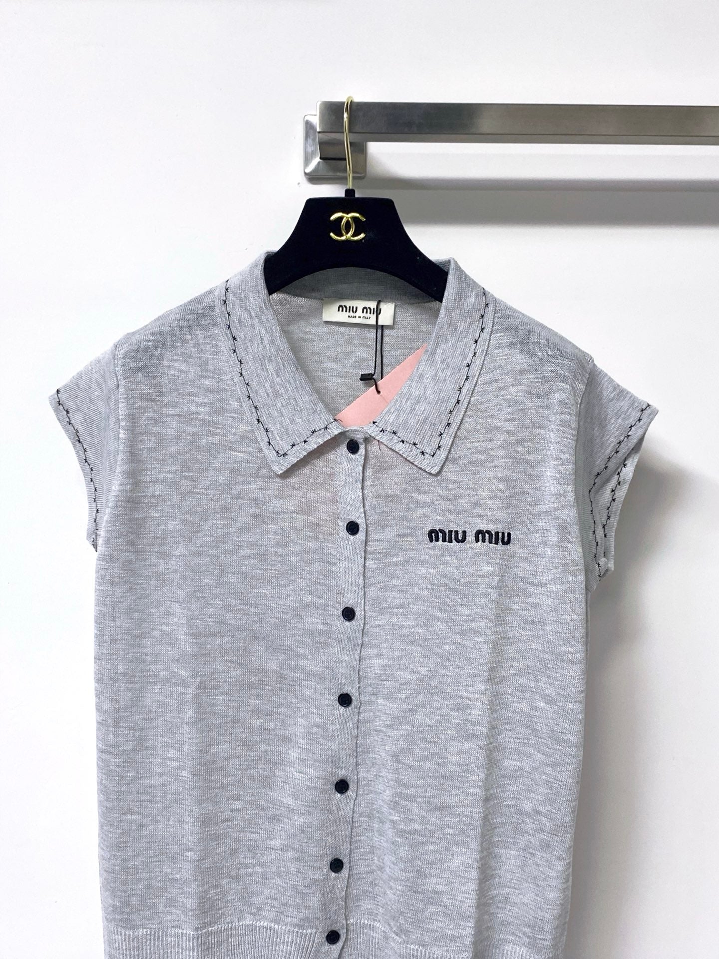 Miu 26s Sleeveless Knit Polo Top 1167