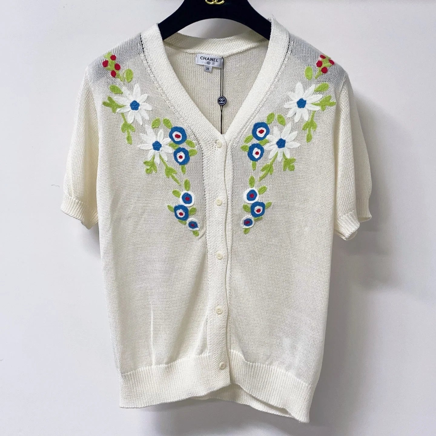 Chanel 2026 Flower Short-Sleeve Cardigan Cream Cotton 705305