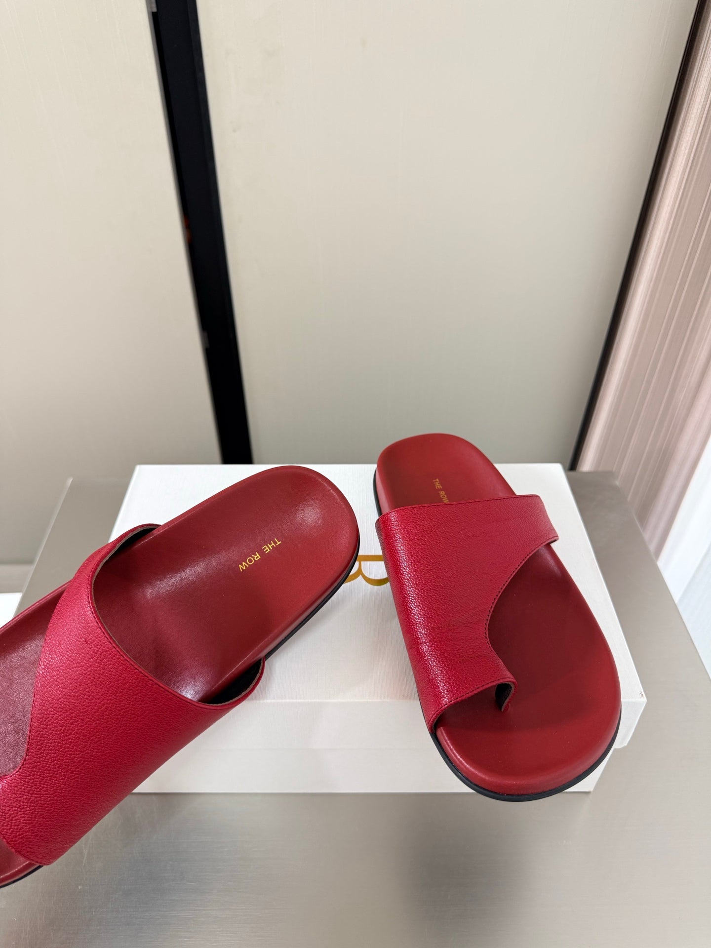 The Row Slip-on Sandals Red Cowhide 872481