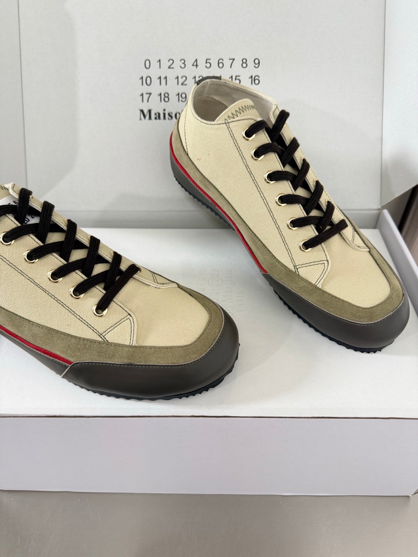 Maison Margiela Traveler Sneaker Khaki Olive Canvas Sheeepskin 872469