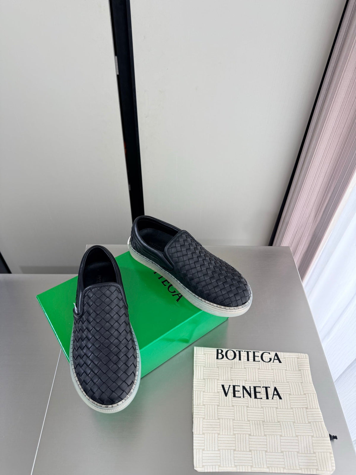 BV 26s Slip-On Black Intrecciato Leather 194234