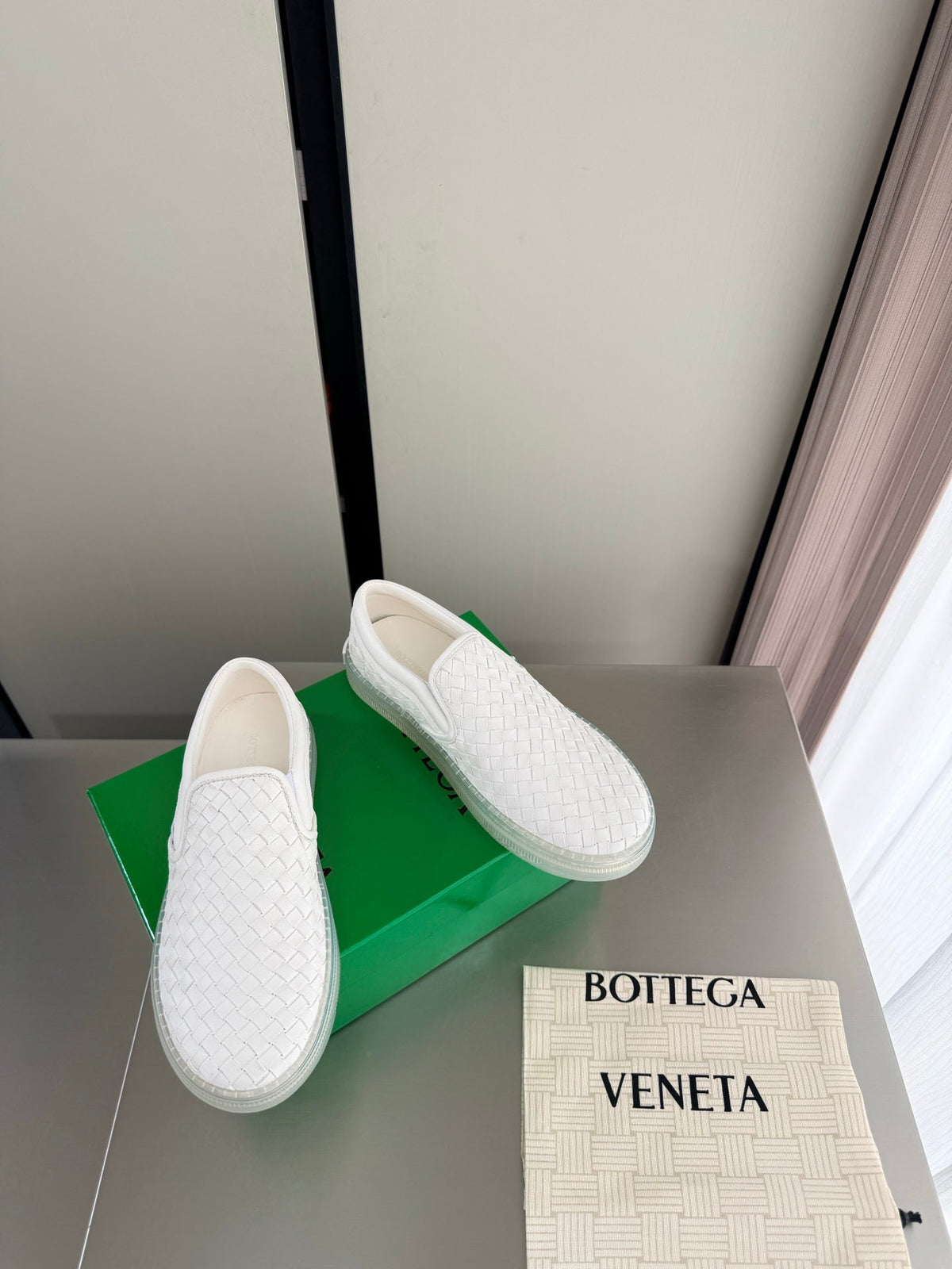 BV 26s Slip-On White Intrecciato Leather 194236
