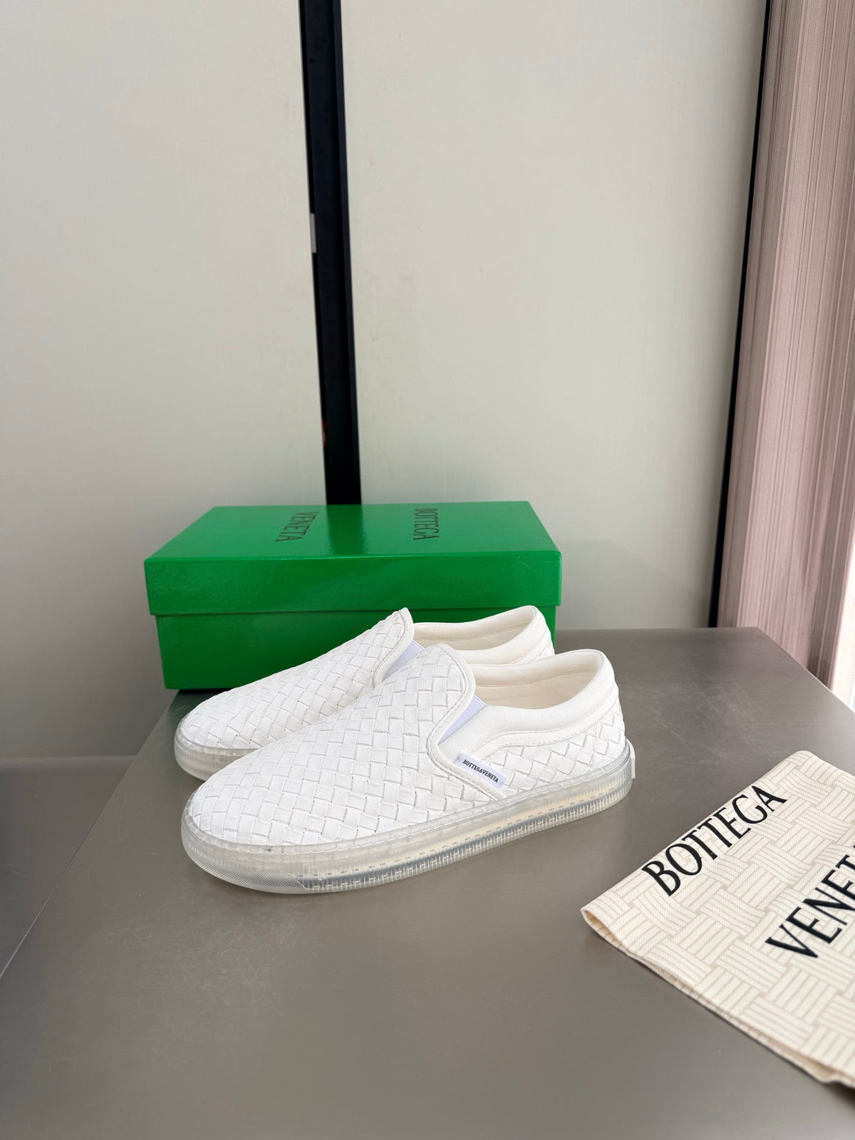 BV 26s Slip-On White Intrecciato Leather 194236
