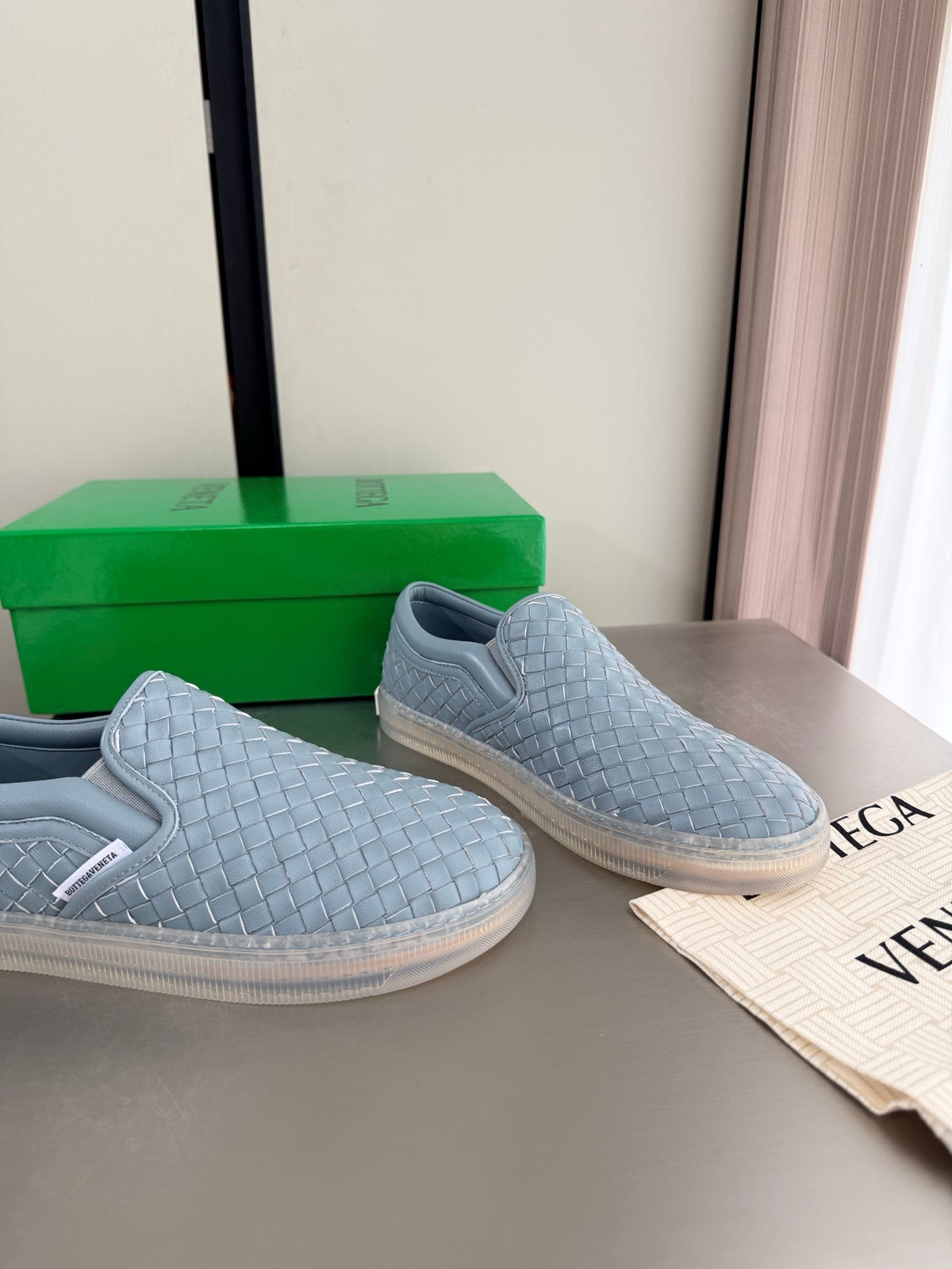 BV 26s Slip-On Blue Intrecciato Leather 194237