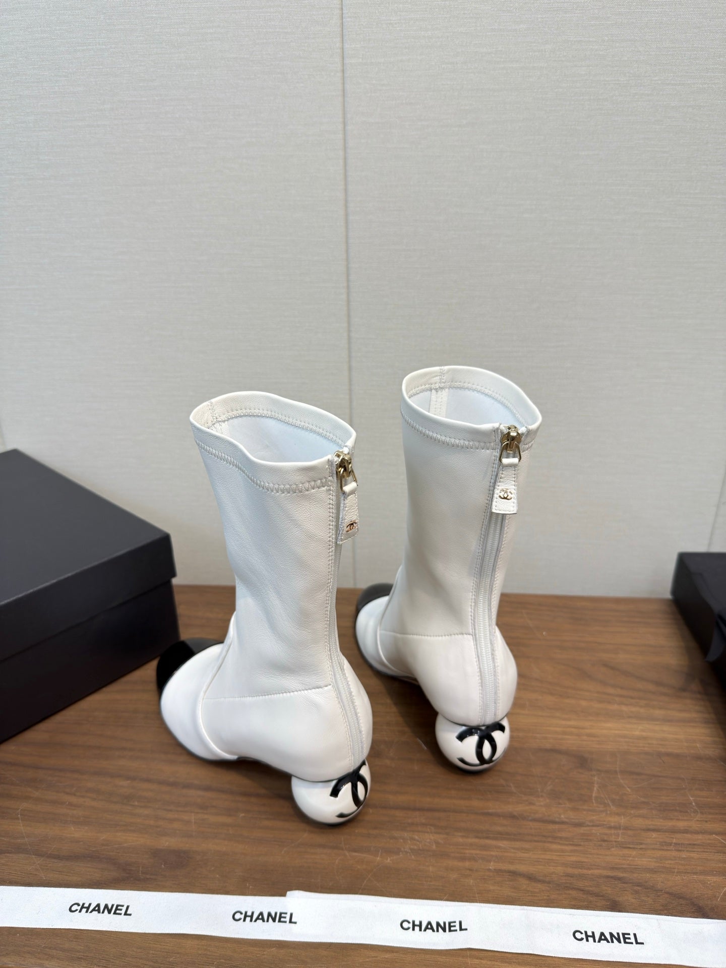CC 25B Double C Giant Pearl  Ankle Boots 50mm White Sheepskin 465703