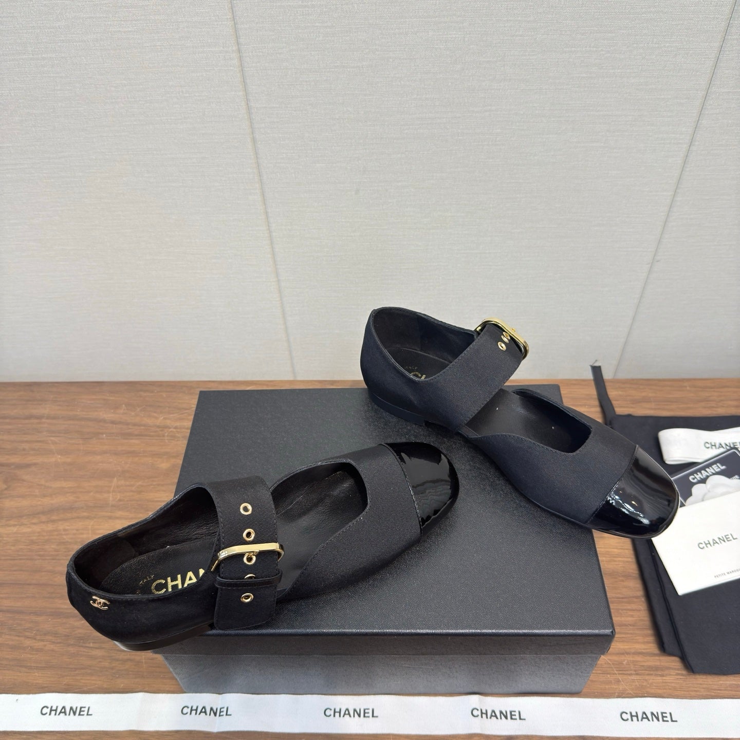 CC 26s Marry Jane Flat 2.5cm Black Cowhide 632184