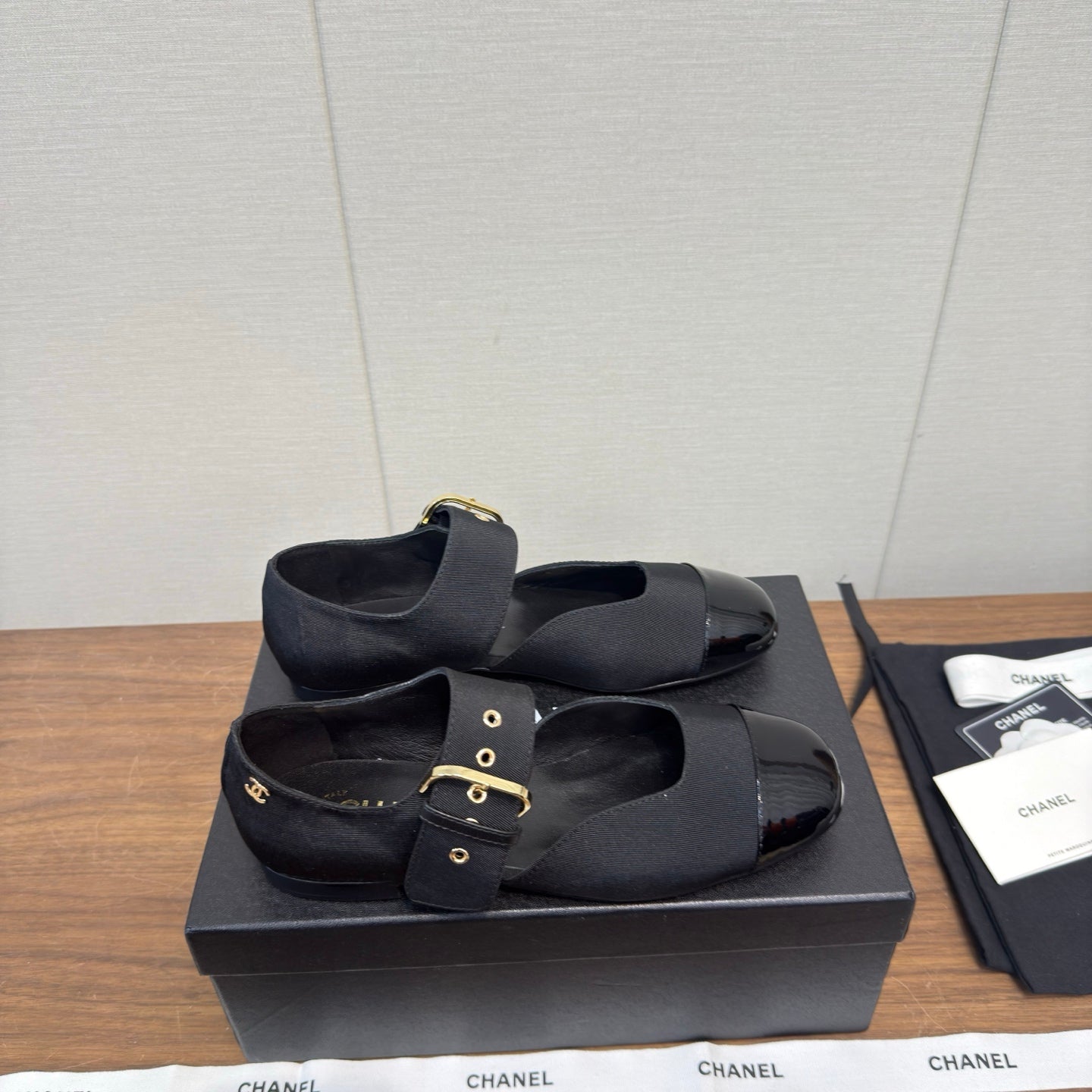 CC 26s Marry Jane Flat 2.5cm Black Cowhide 632184