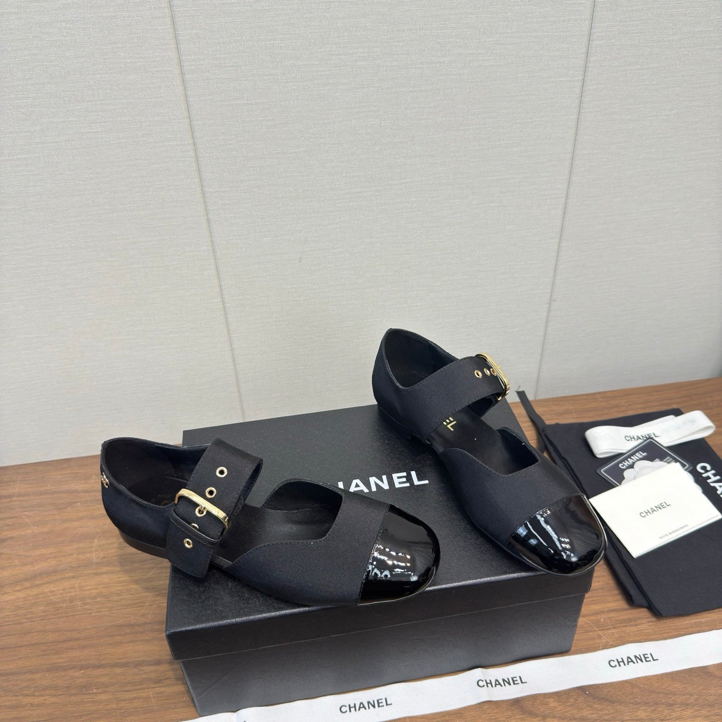 CC 26s Marry Jane Flat 2.5cm Black Cowhide 632184