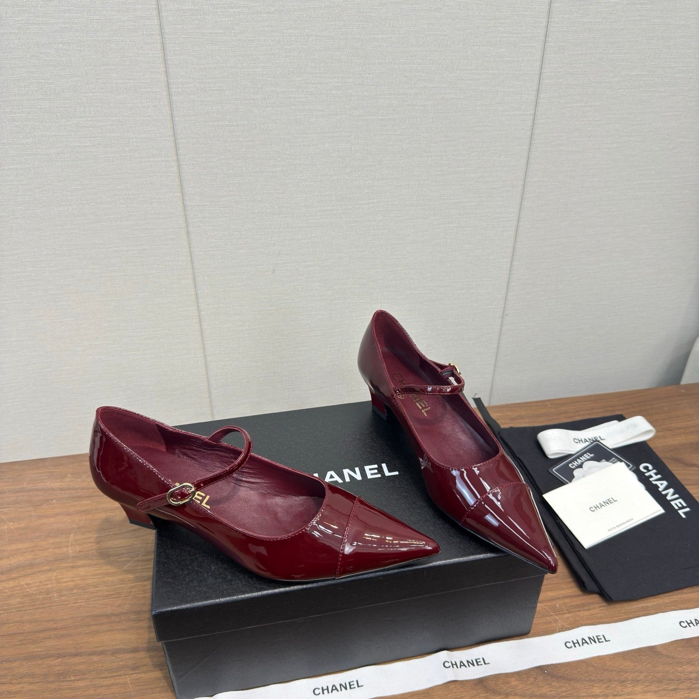 CC 26s Marry Jane 2.5cm Burgundy Glossy Cowhide 632185