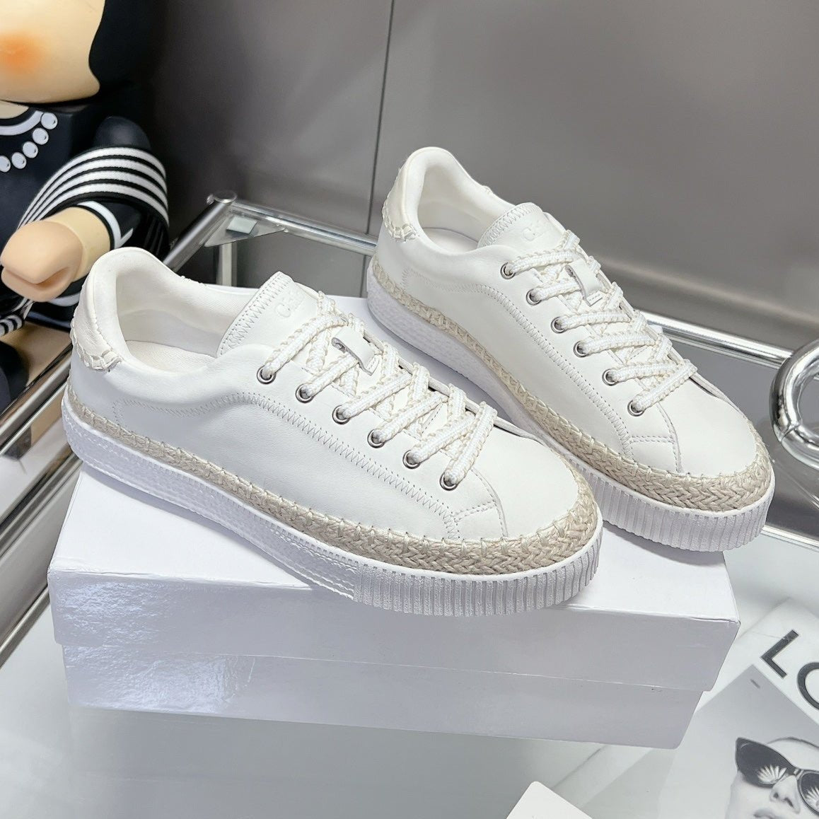 CHLOÉ TELMA LACE-UP SNEAKER IN WHITE LAMBSKIN AND RAFFIA