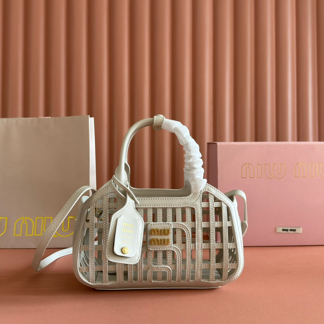 Miu Leather Basket Bag 24cm White Chalk Cowhide 255471