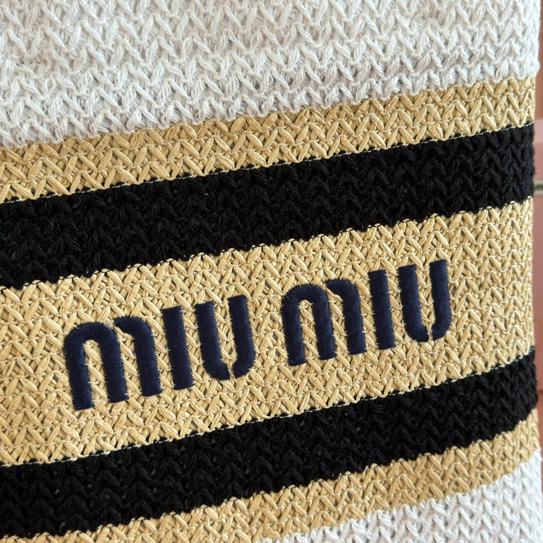 Miu Crochet Tote Bag 30x38 Beige White Raffia-Effect Woven 285269