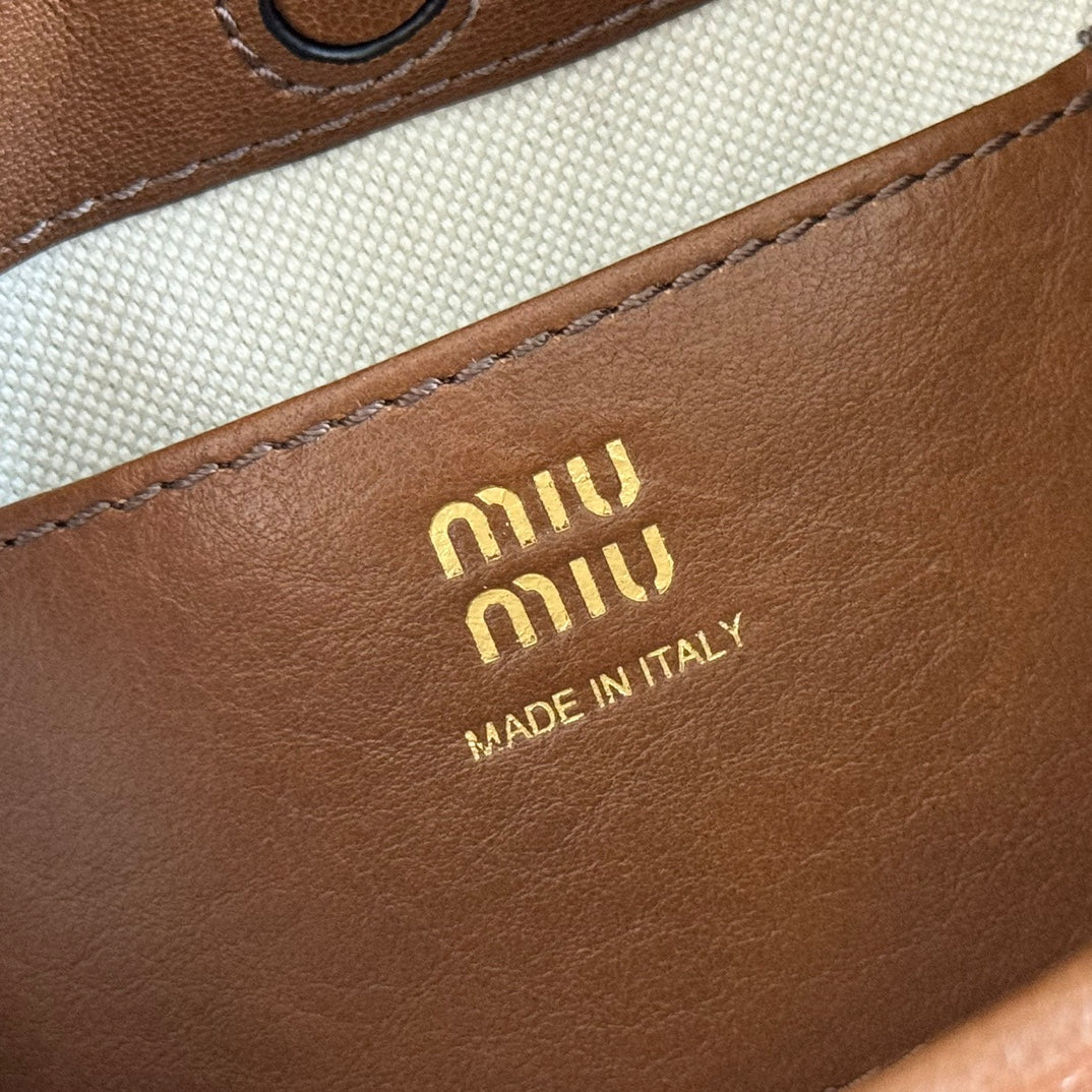Miu 5NR461 Pouch Brown Cowhide 285381