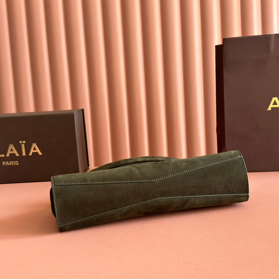 Alaia Le Click East West Medium Bag 30cm Olive Green Cowhide