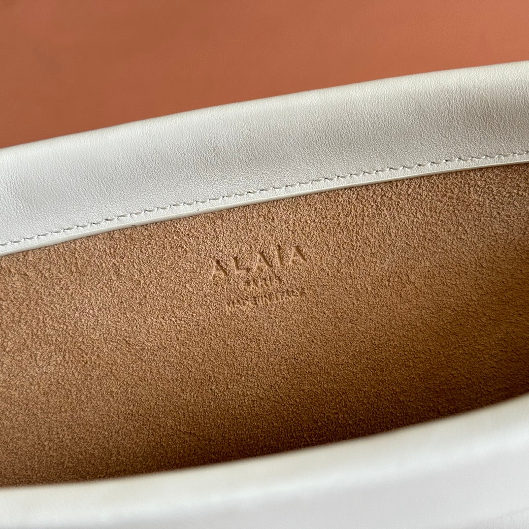 Alaia Le Click East West Medium Bag 30cm White Calfskin