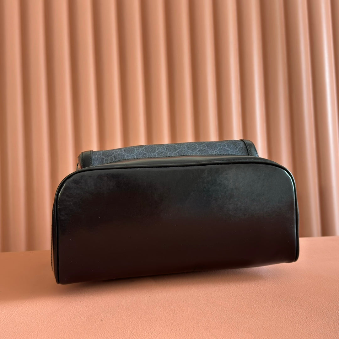 Gucci Interlocking G Backpack in Black GG Supreme Canvas Leather 273684