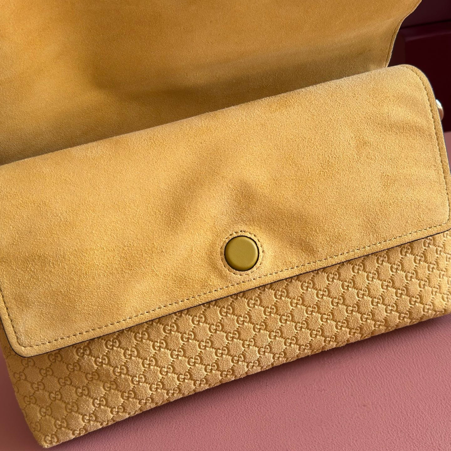 GG Medium Shoulder Bag With Chain Yellow GG Suede