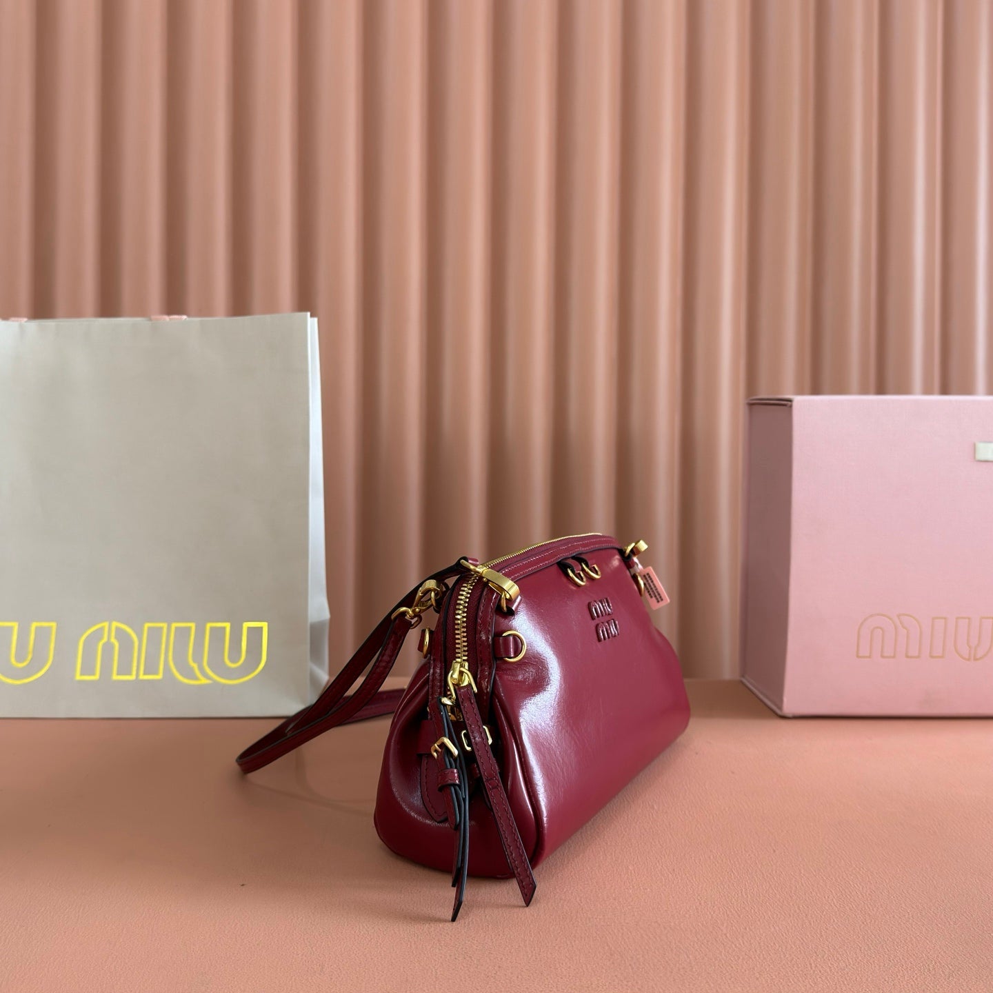 Miu Caprice Clutch Burgundy Leather 280751