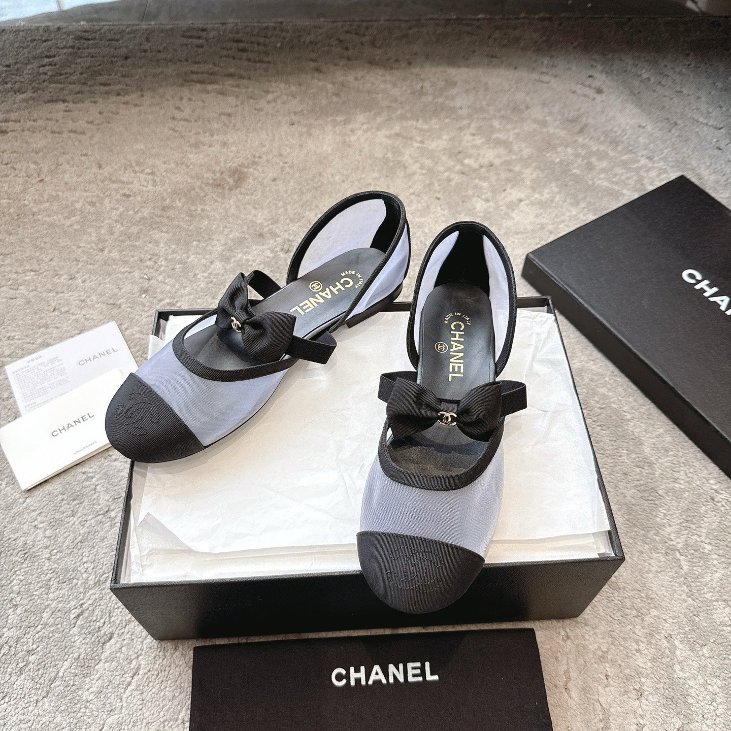 CC  25b Fall-Winter Mary Janes 15mm White Black Mesh & Grosgrain 415779