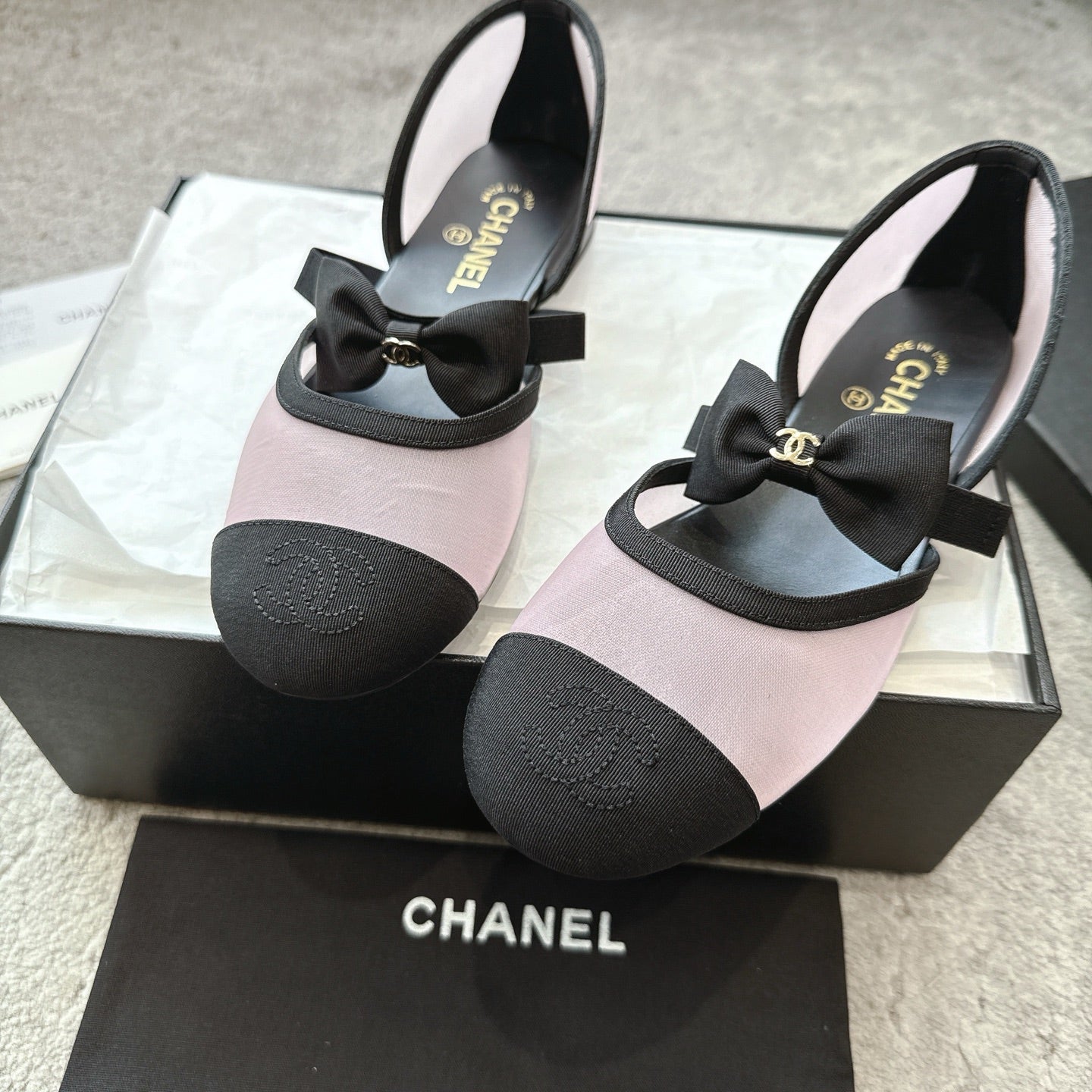 CC  25b Fall-Winter Mary Janes 15mm Pink Black Mesh & Grosgrain 415778