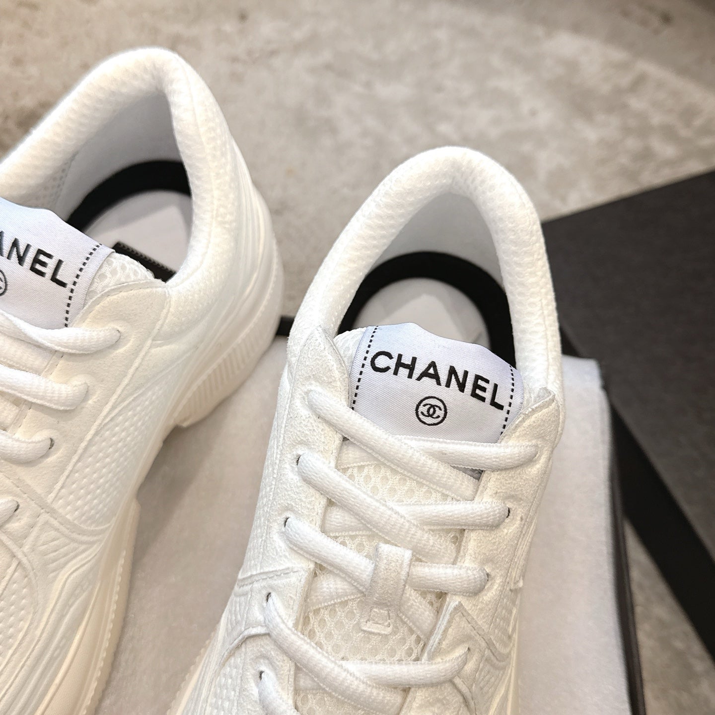 CC 26s Casual Sneakers White Fabric 647453