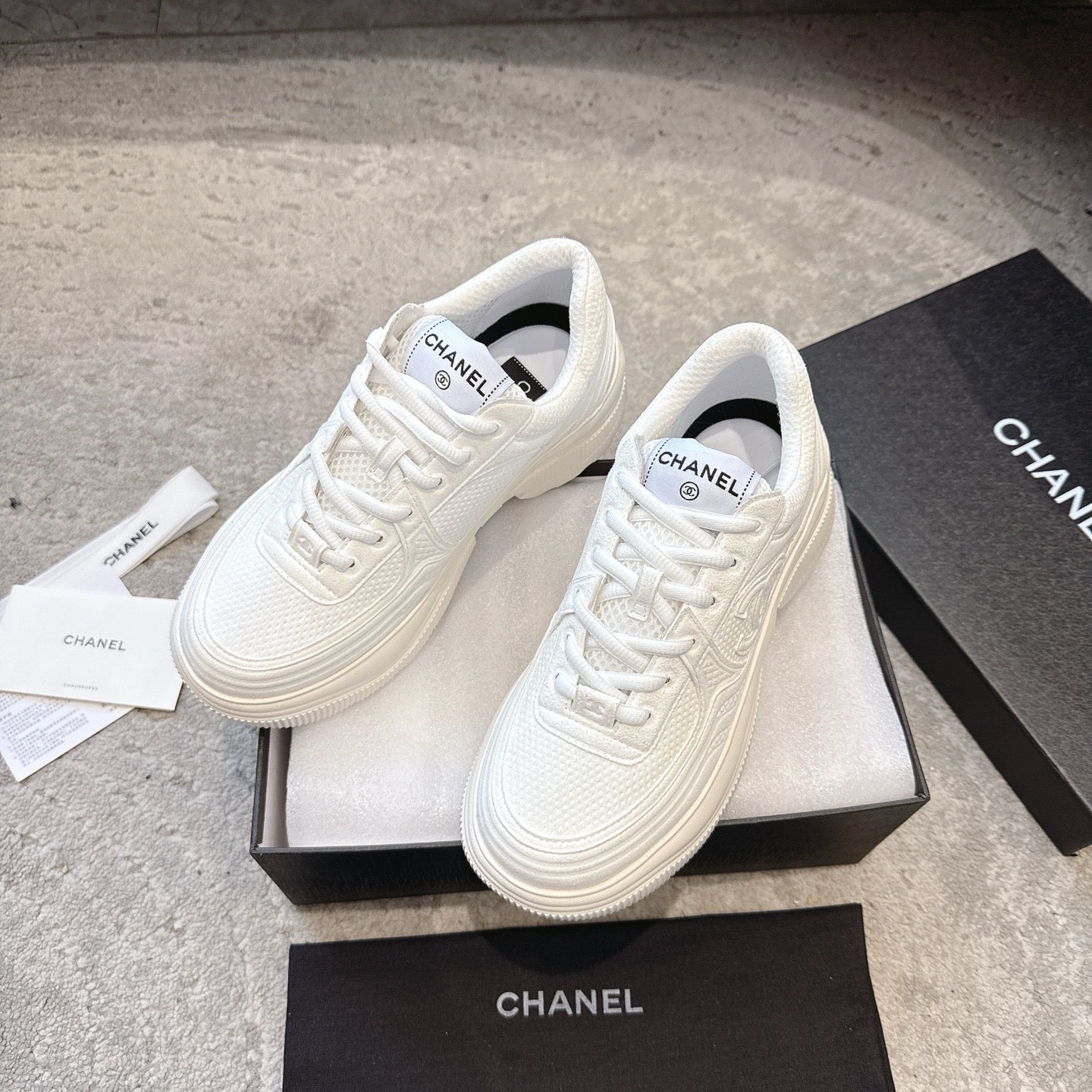 CC 26s Casual Sneakers White Fabric 647453