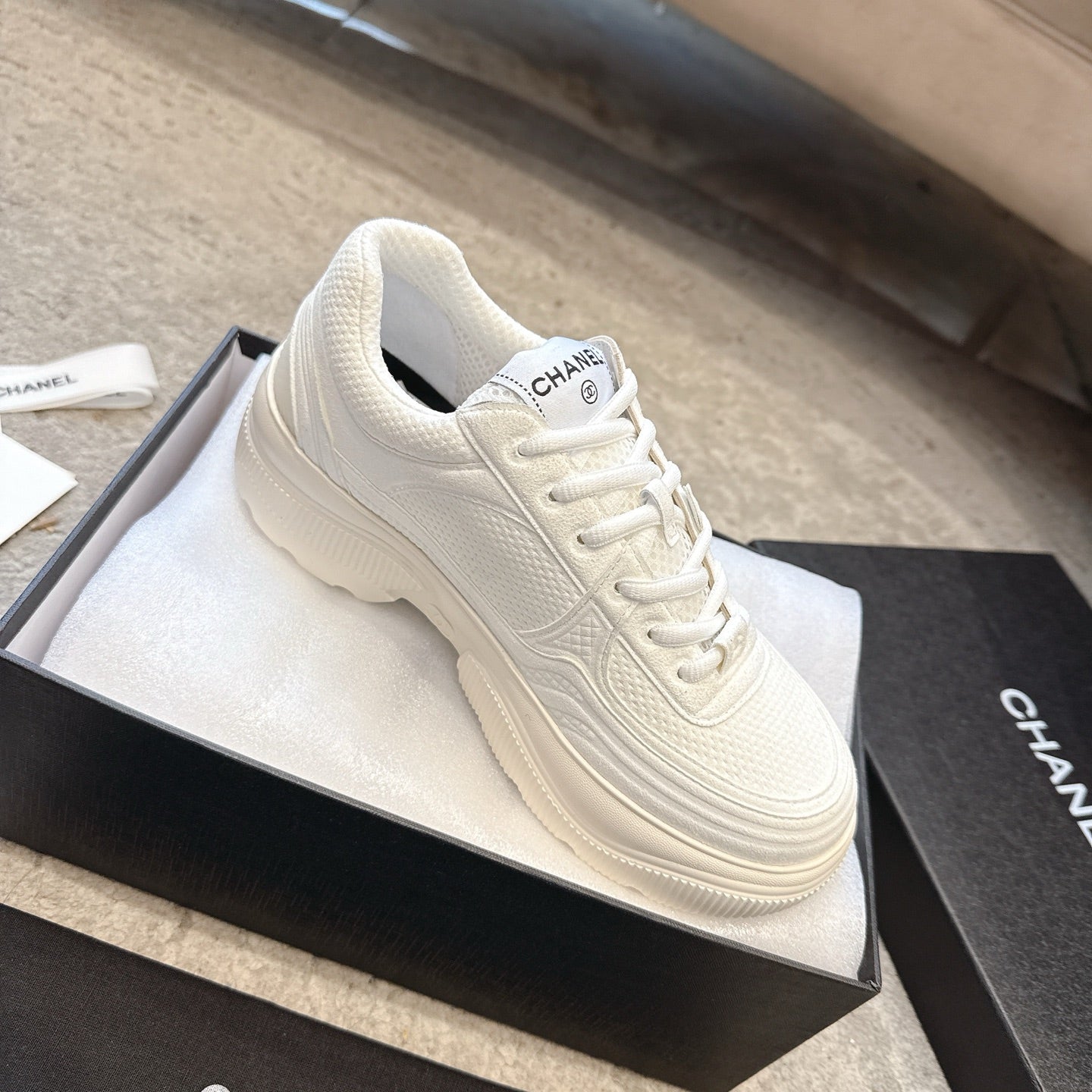 CC 26s Casual Sneakers White Fabric 647453