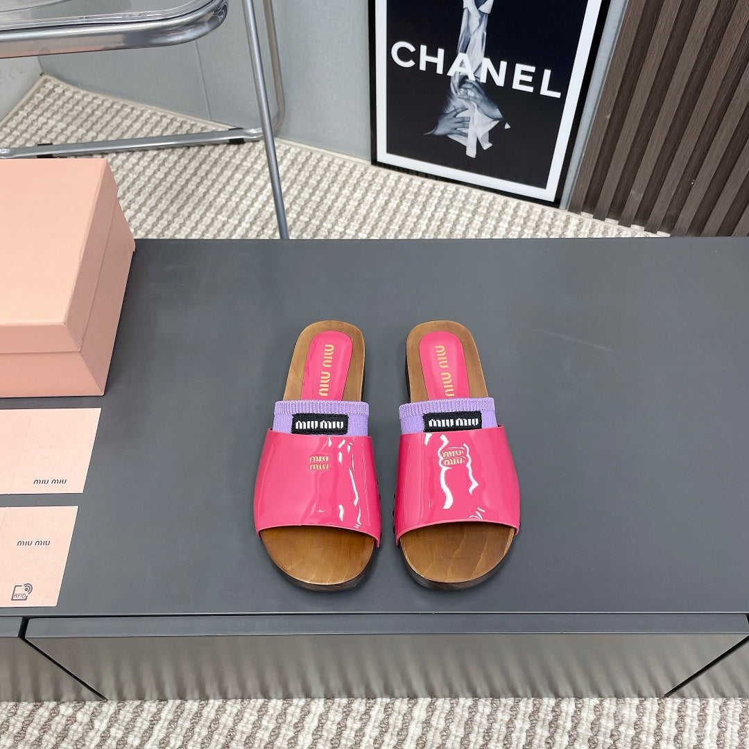 Miu Slippers In Pink Glossy Calfskin With Purple Half-Foot Socks