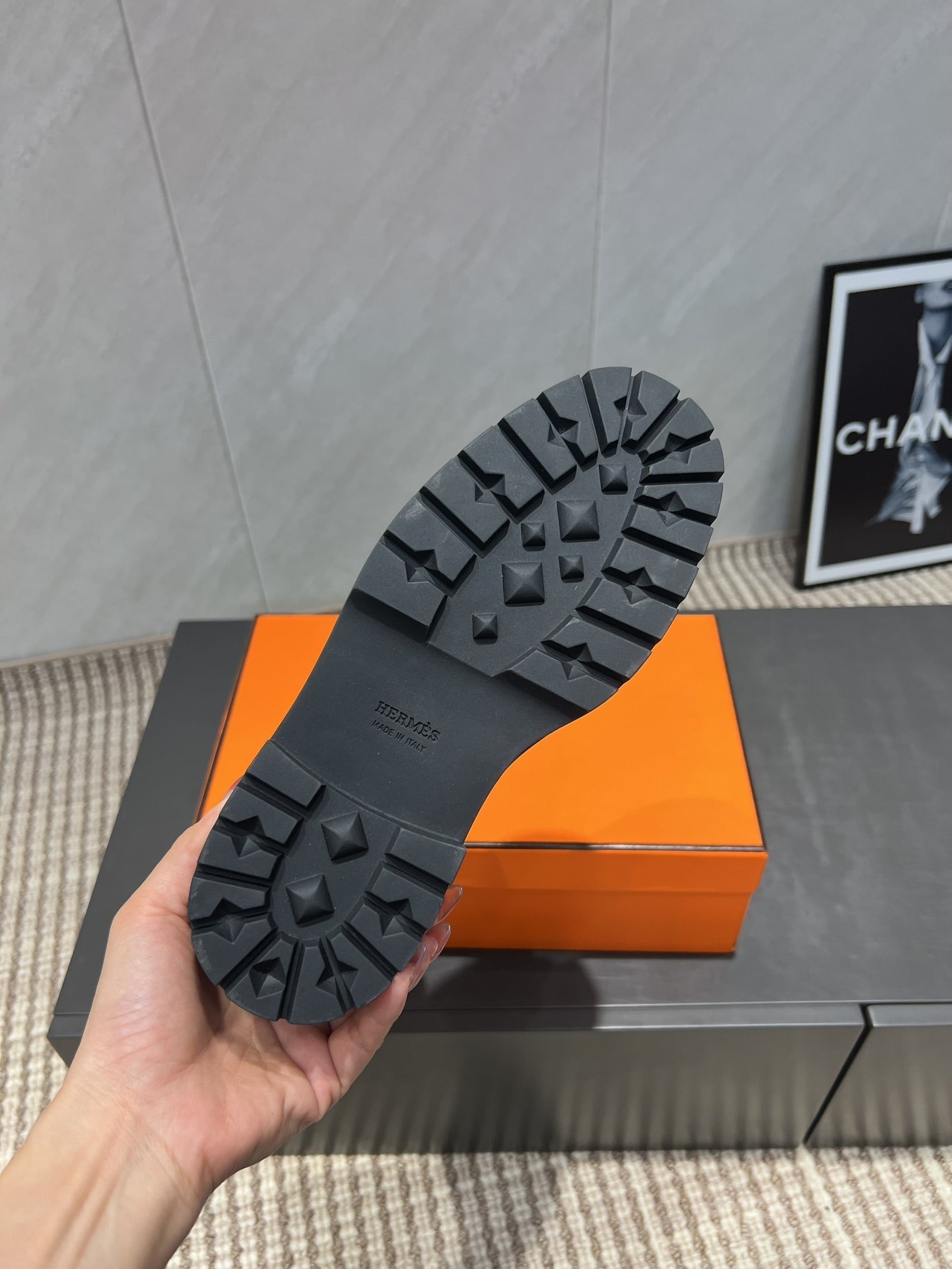 HM 25s Tobacco Boots 30mm Black Suede 442556