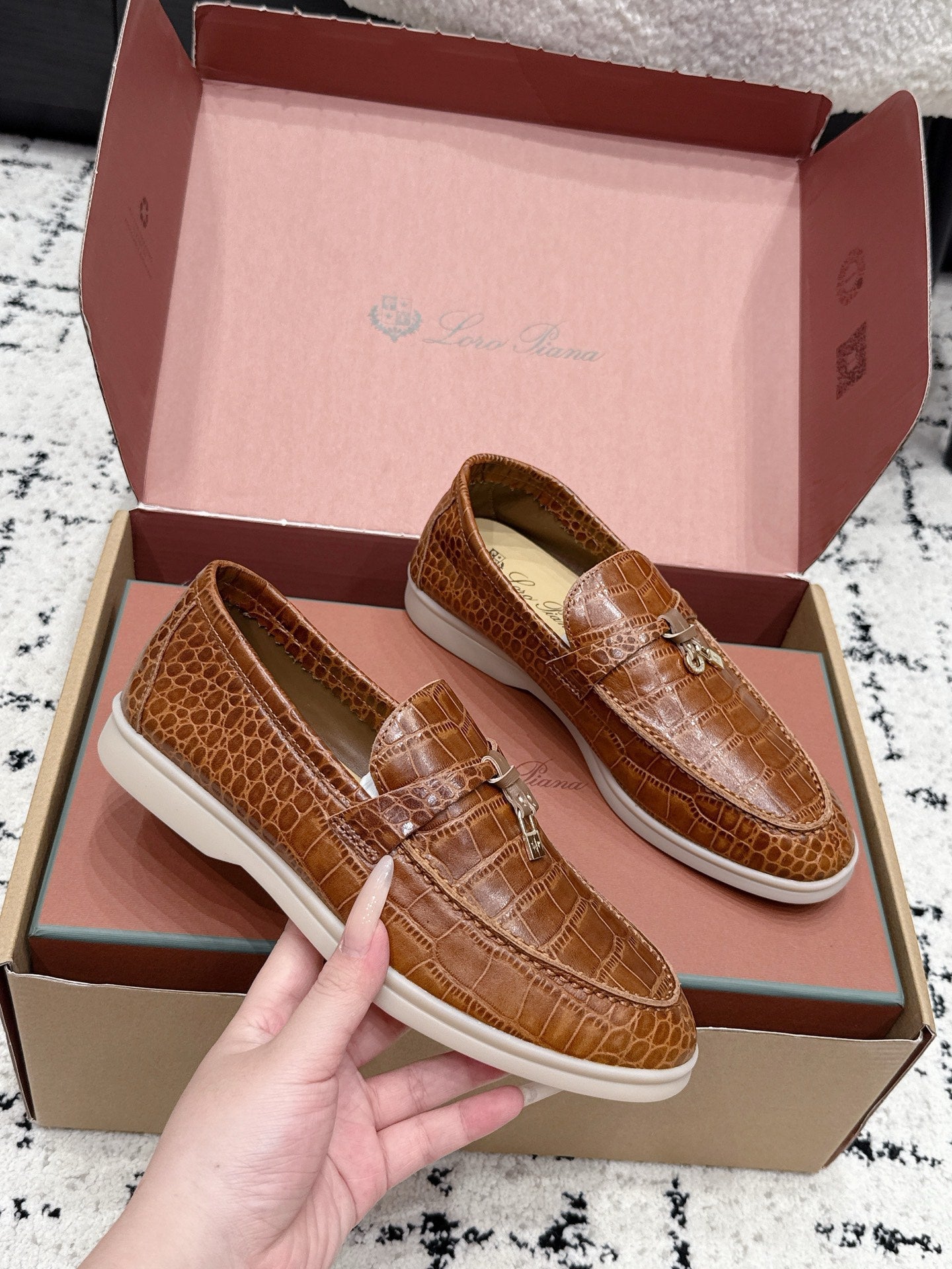 LP Summer Charms Walk Loafers Brown Alligator Leather 923393