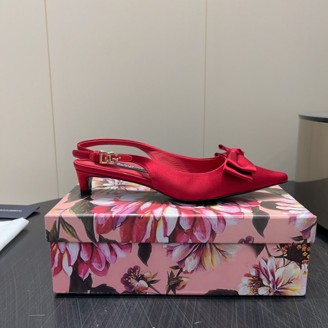 DC 25  Bow Slingback Pumps Red Silk And Sheepskin 381617