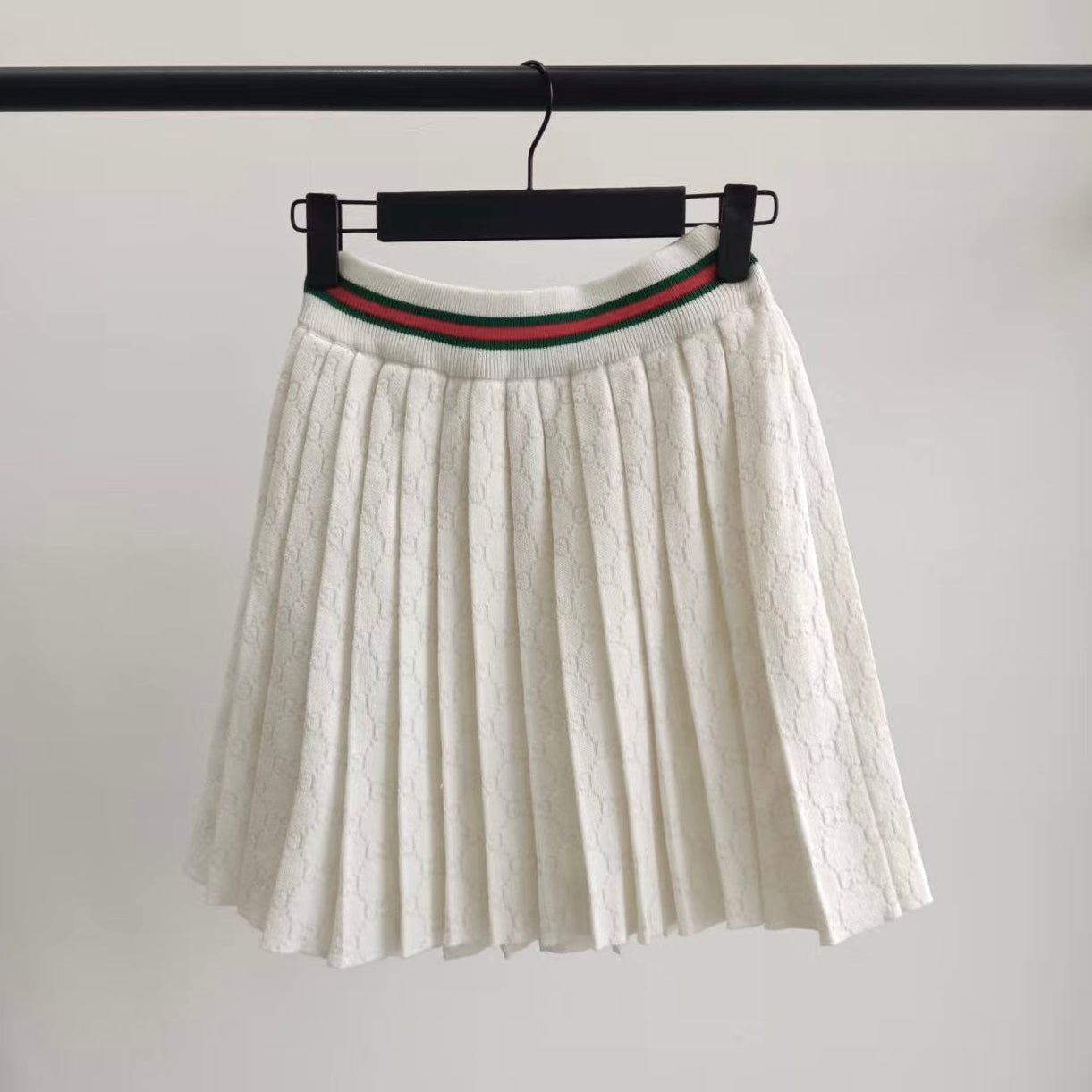 Gucci 26s Pleated Mini Skirt 295