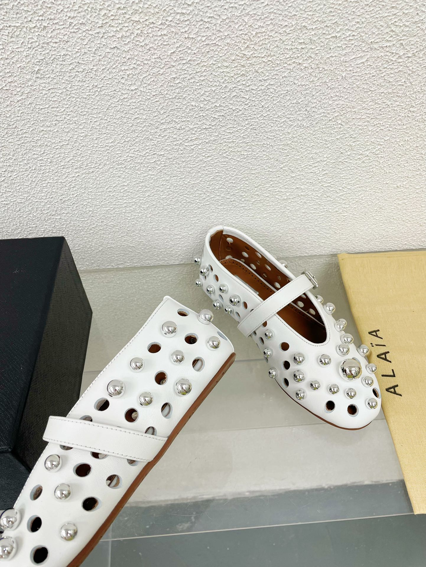 Alaila Ballet Flats In White Lambskin Beaded 897248