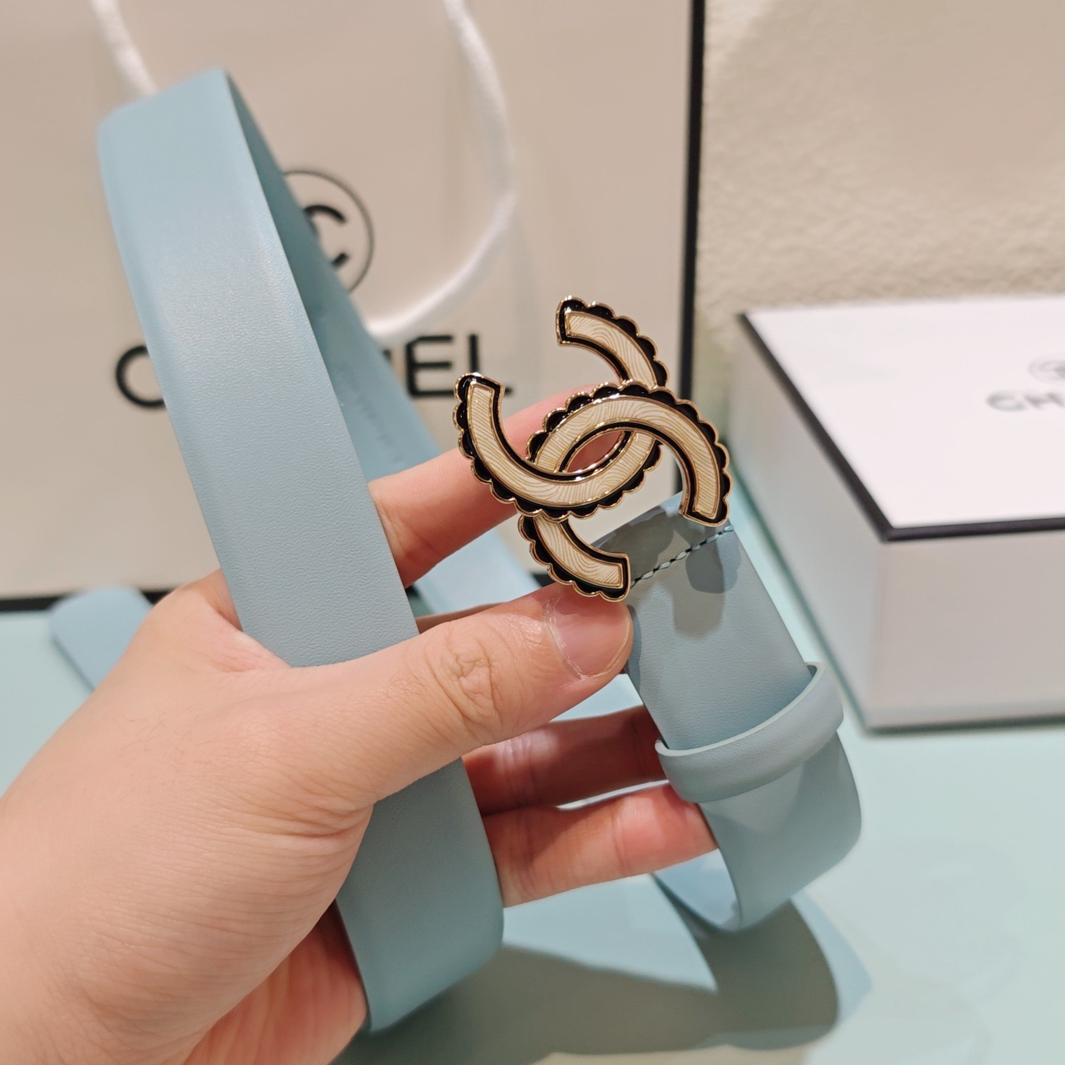 CC Belt 3.0 Scalloped Edge Buckle Light Blue Cowhide 200004