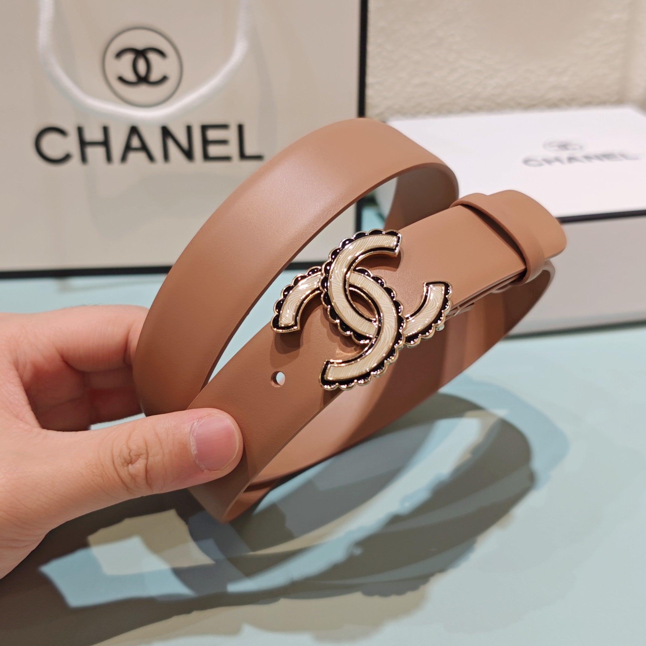 CC Belt 3.0 Scalloped Edge Buckle Light Brown Cowhide 200002